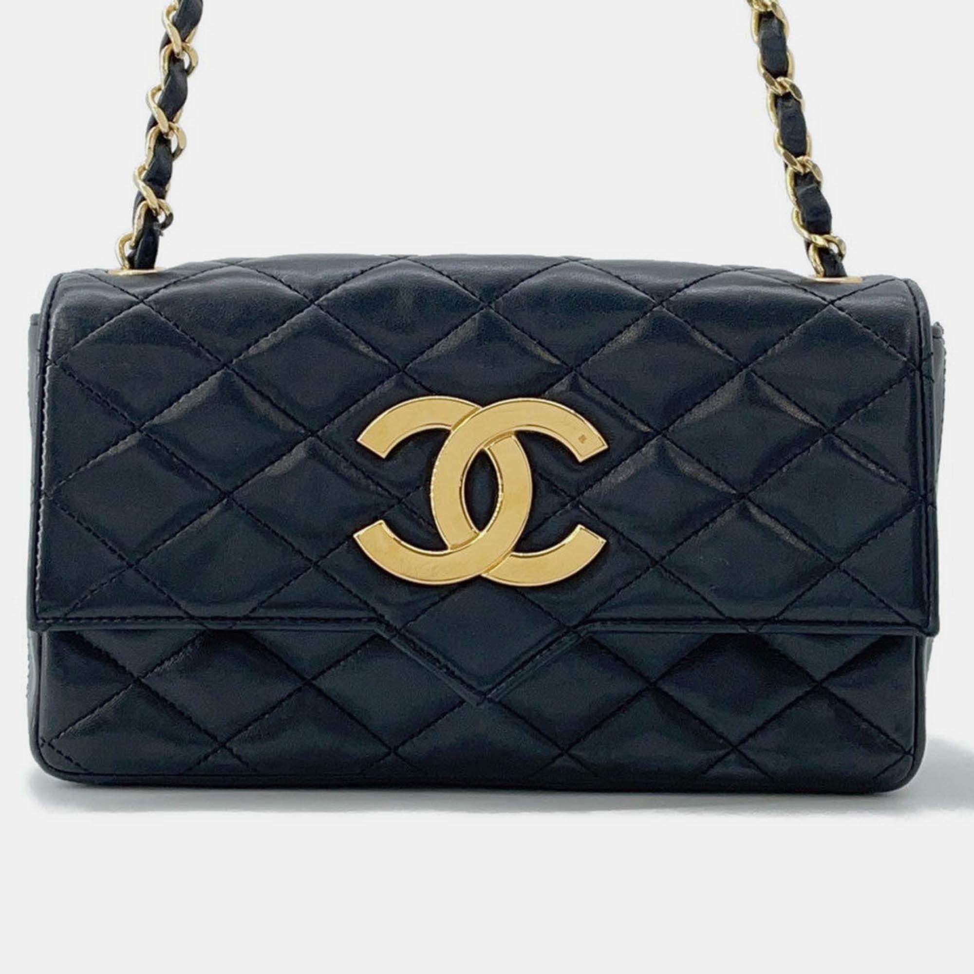 Pre Owned Chanel Matelasse Chain shoulder Bag Black Lambskin