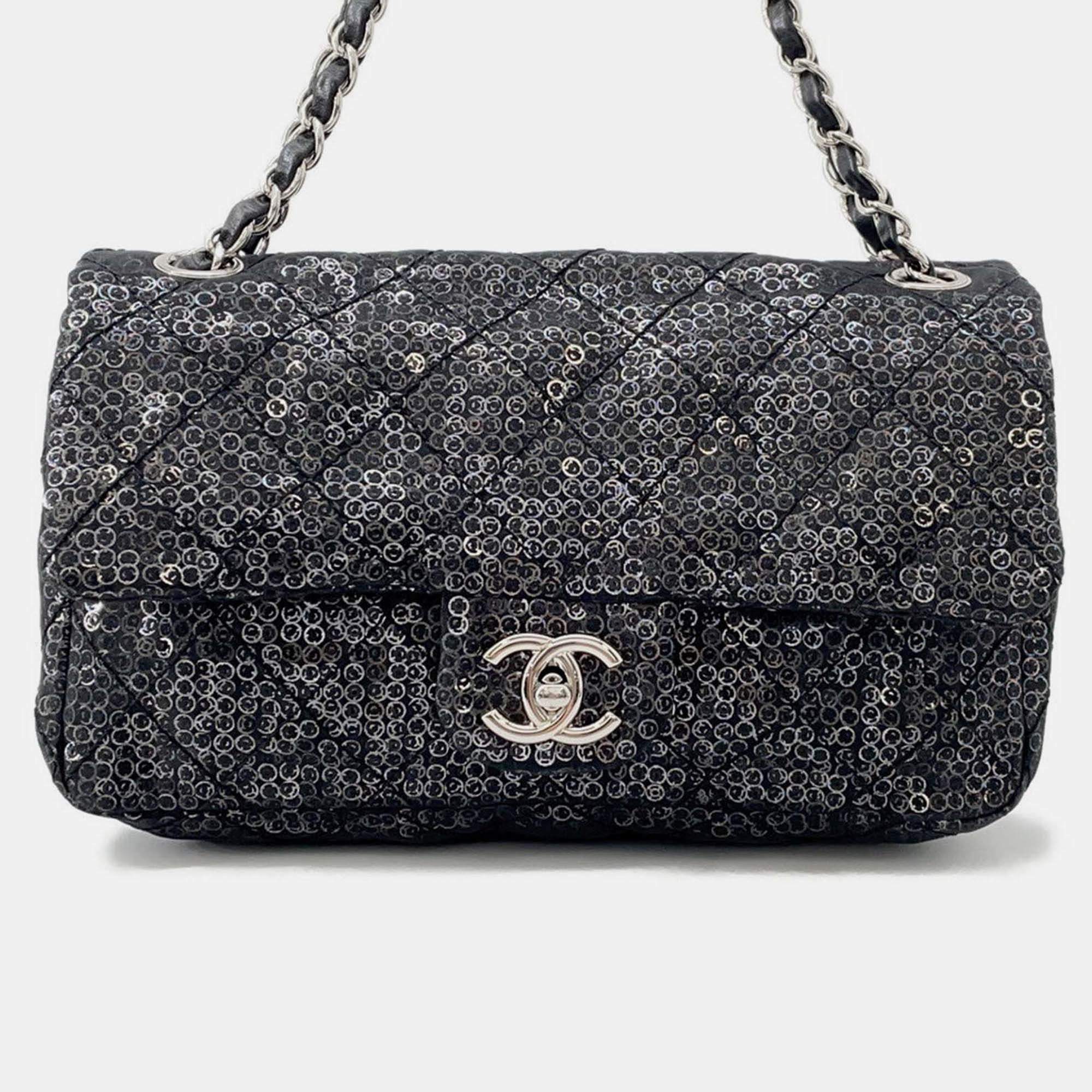 Pre Owned Chanel Chanel Matelasse Chain shoulder Bag Black Mesh Sequins