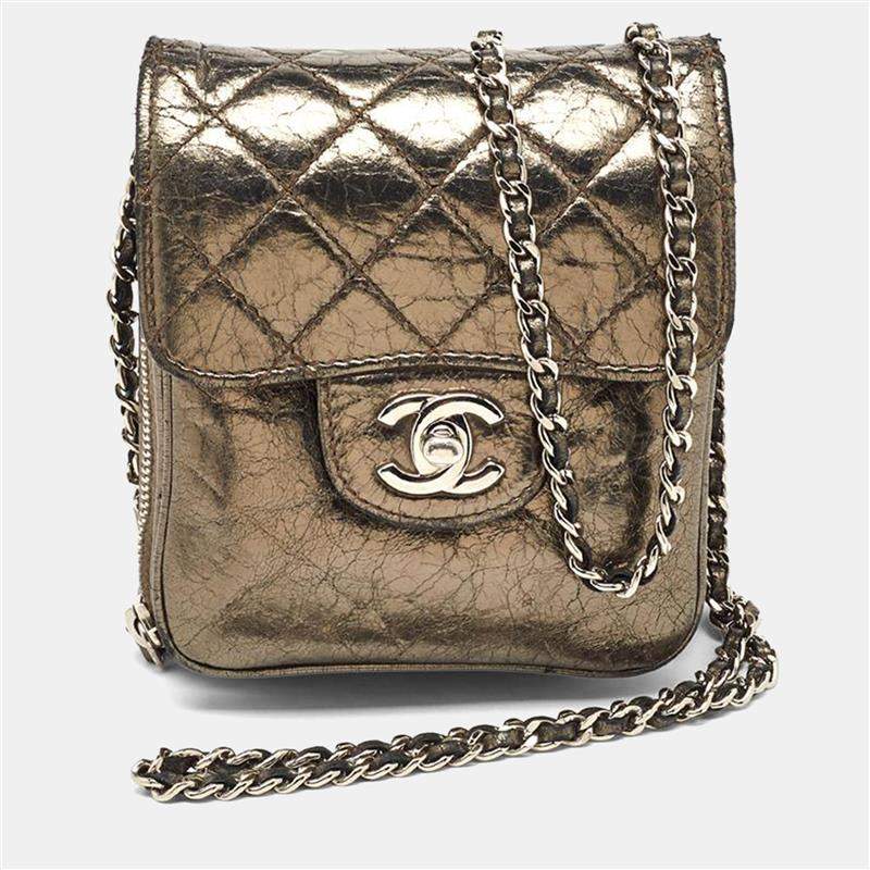 Pre Owned Chanel Metallic Grey Leather Clams Wallet On Chain