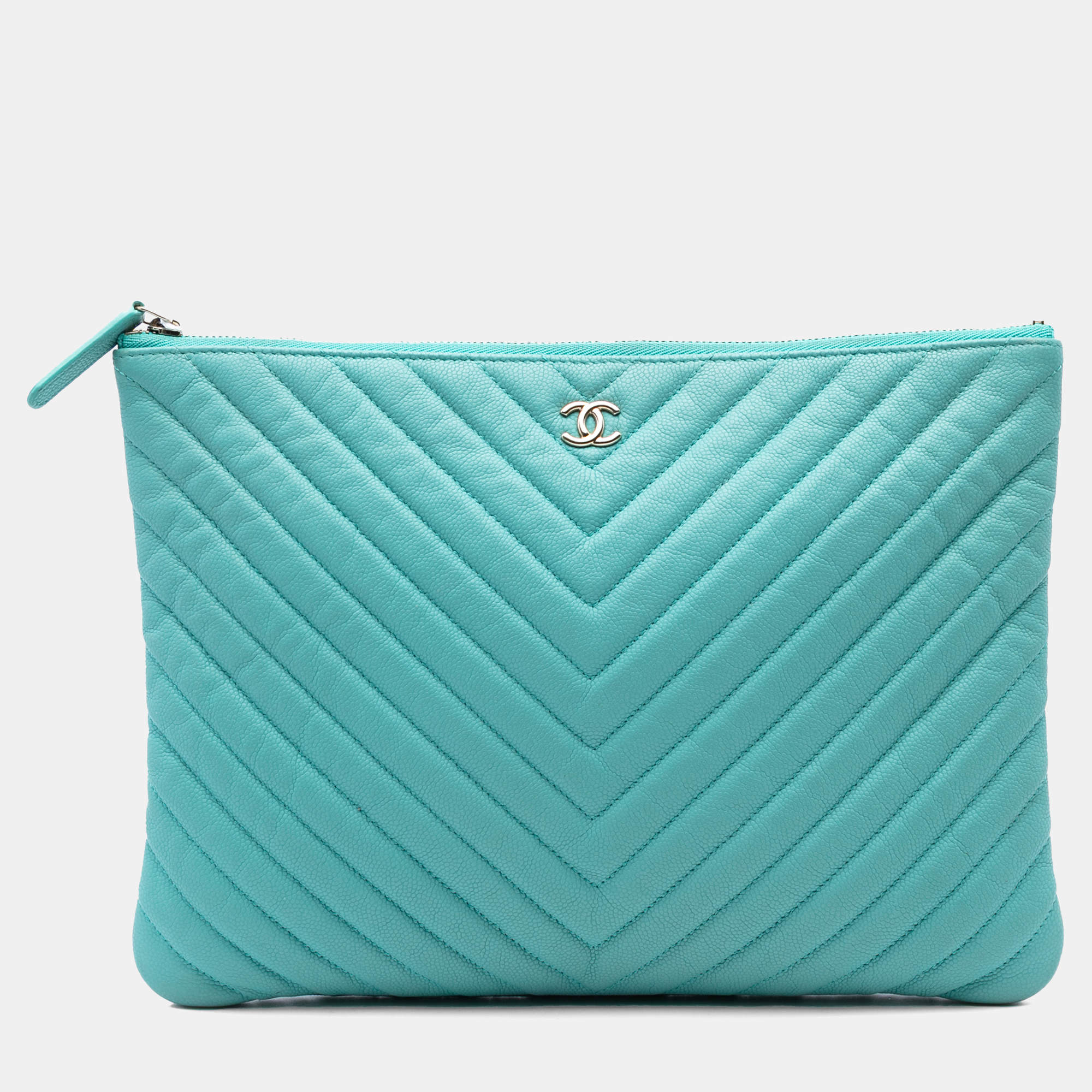 Pre Owned Chanel Blue Medium CC Chevron Caviar O Case Clutch