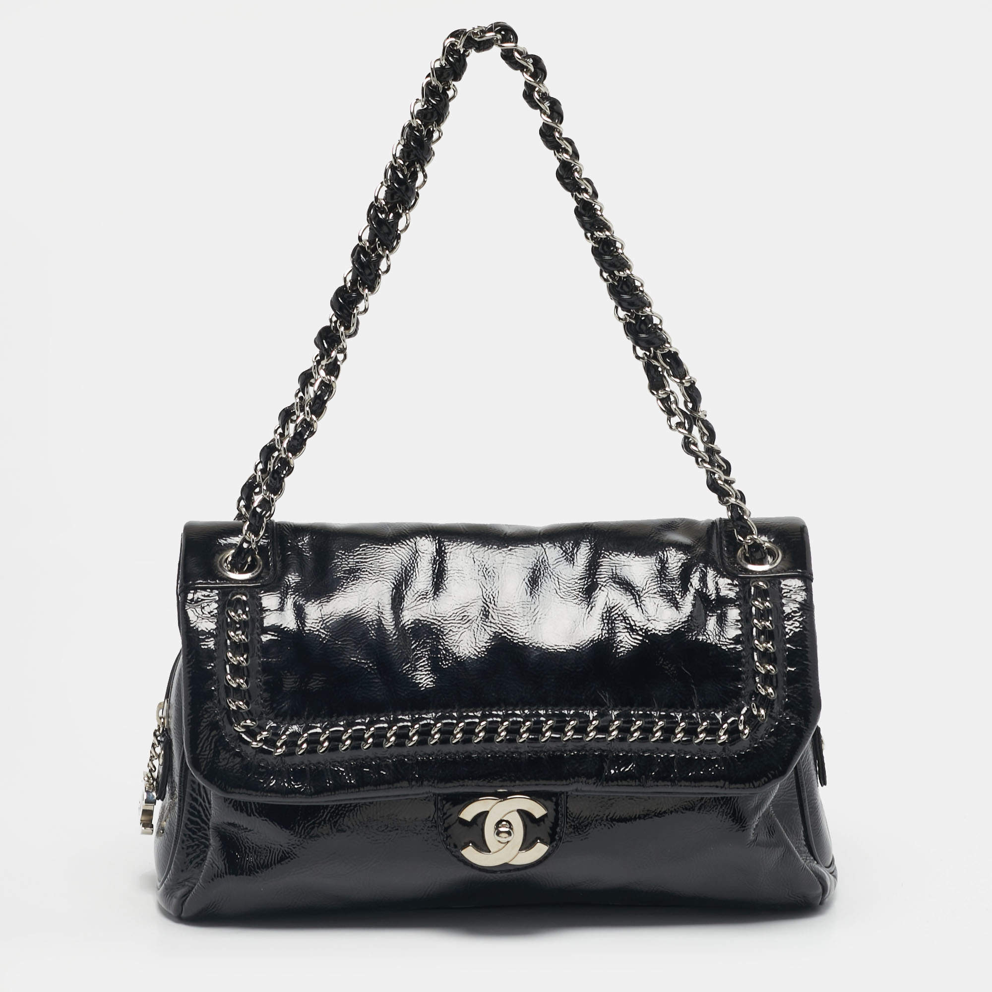 Pre Owned Chanel Black Patent Leather Luxe Ligne Flap Bag