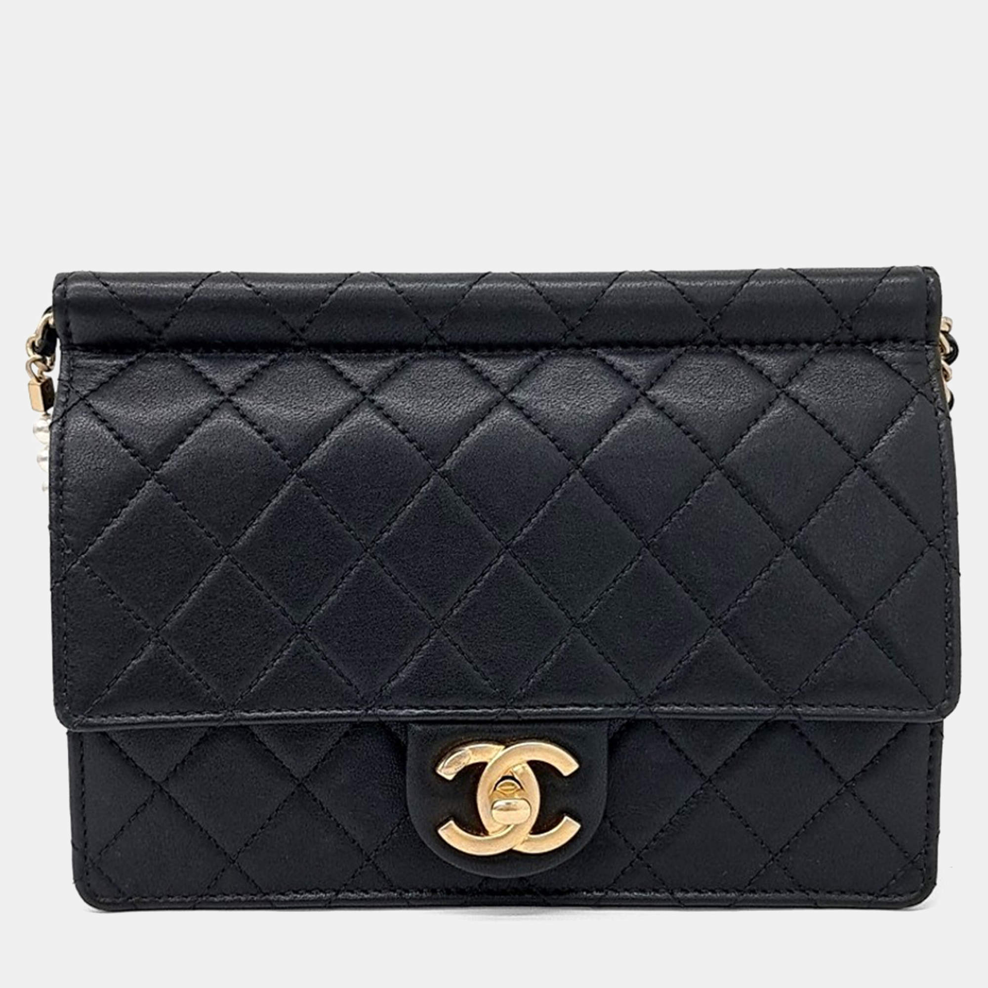 Pre Owned Chanel Black Leather pearl chain shoulder bag