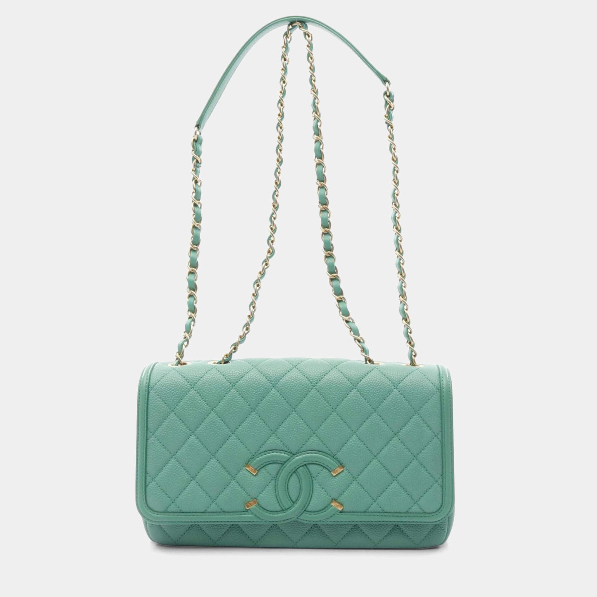 Pre Owned Chanel Cc Filigree Shoulder Bag Caviar Skin Grained Calf Green