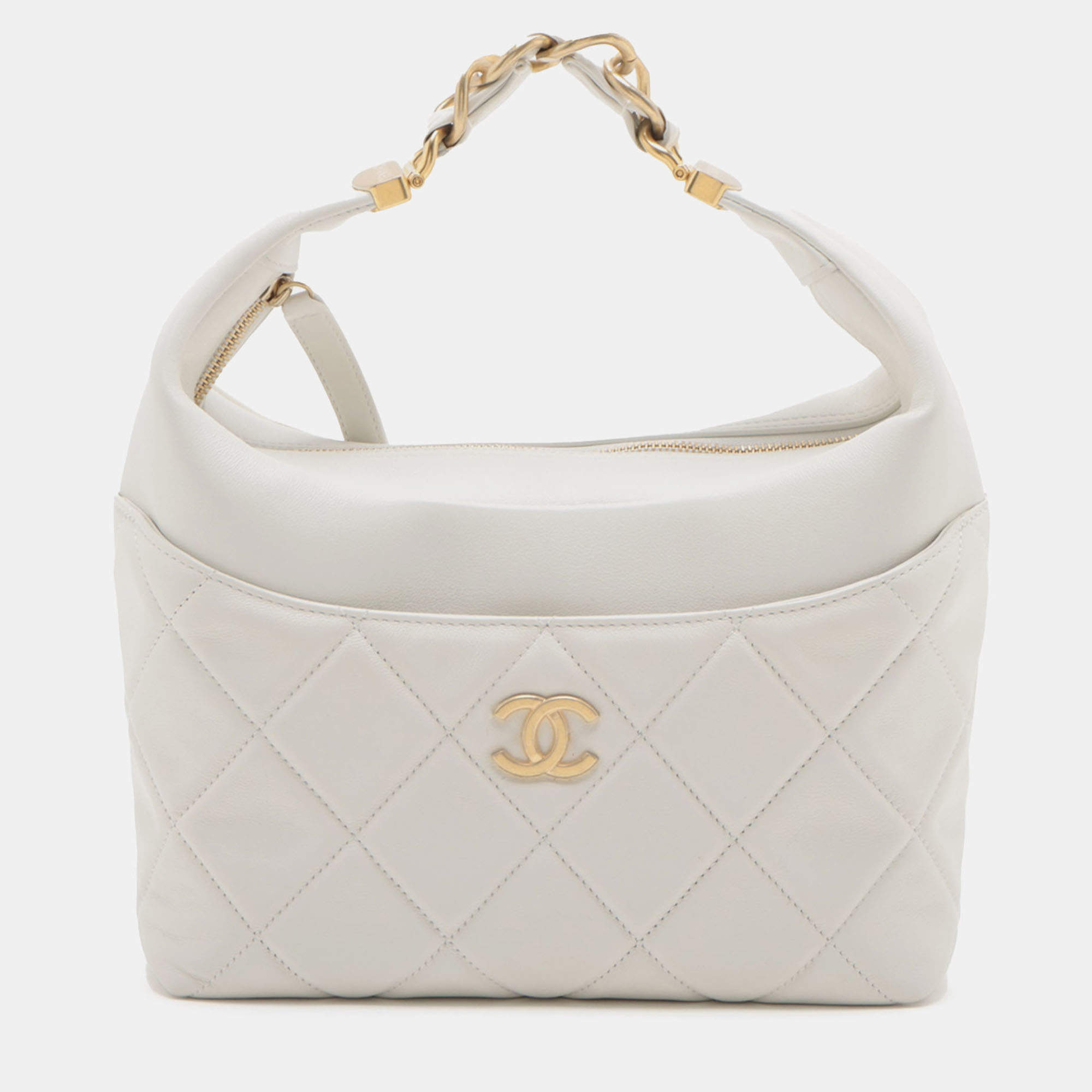 Pre Owned Chanel White Quilted Calfskin Close To Me Hobo