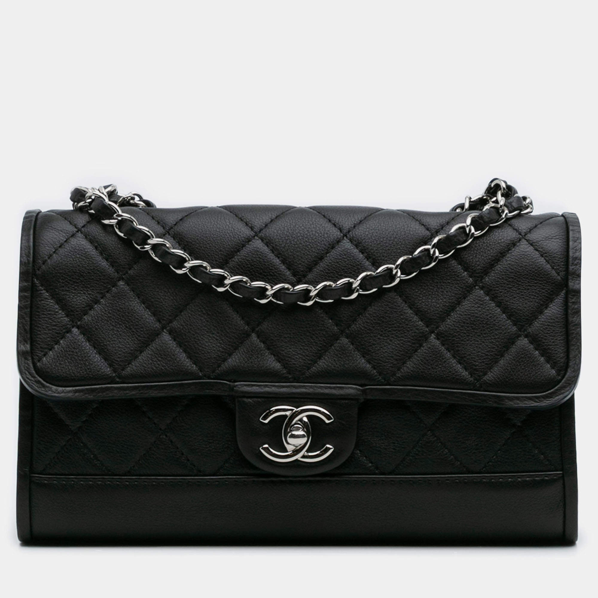 Pre Owned Chanel Black CC Quilted Lambskin Single Flap