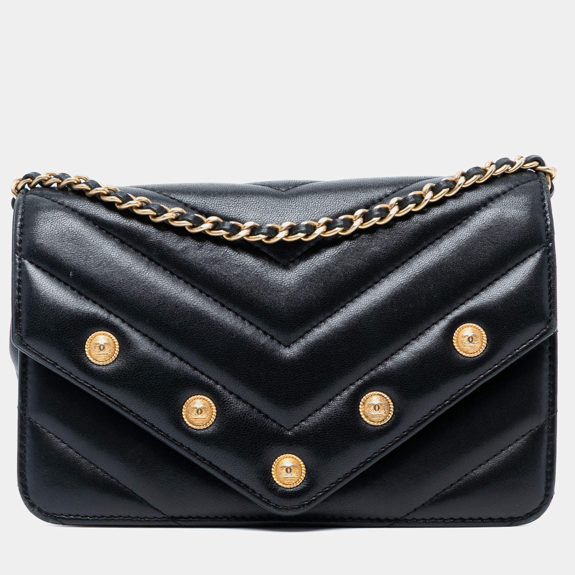 Pre Owned Chanel Black Chevron Lambskin Button Wallet On Chain