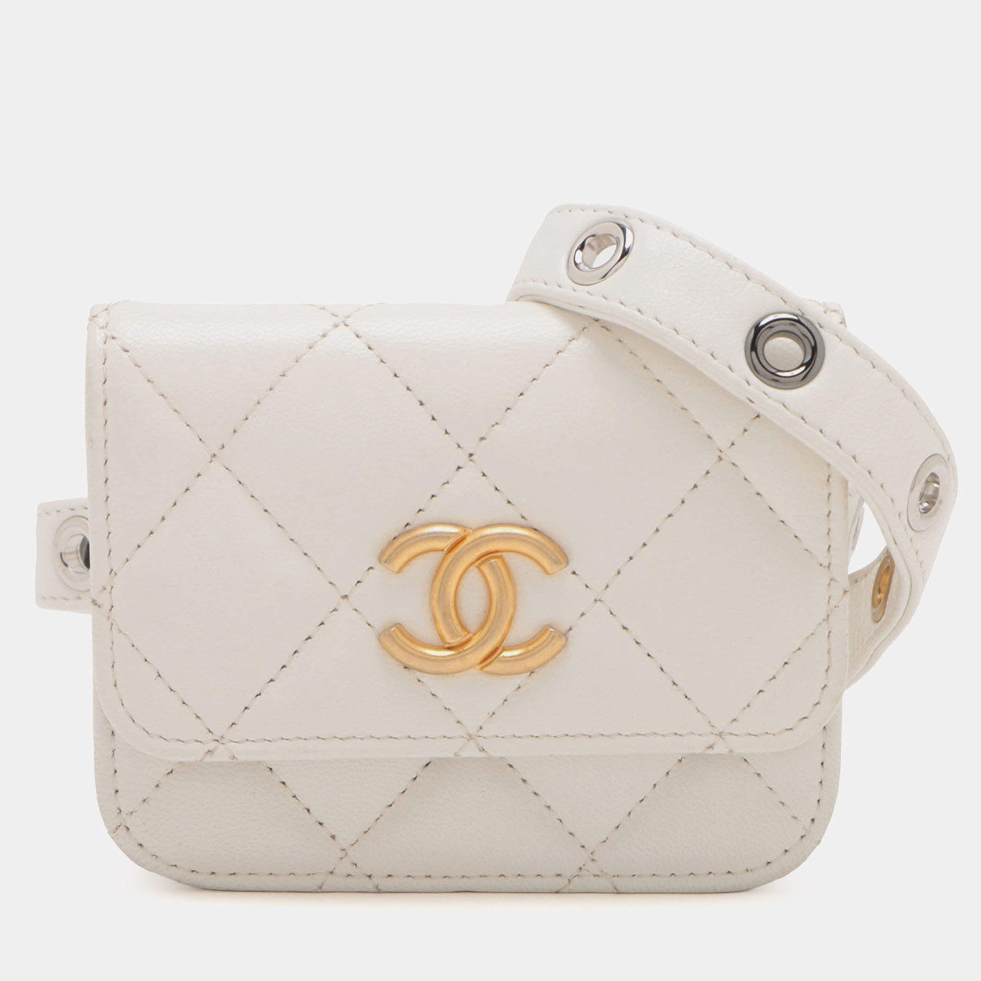 Pre Owned Chanel White Quilted Lamsbskin Punk Essentials Chain Flap Belt Bag