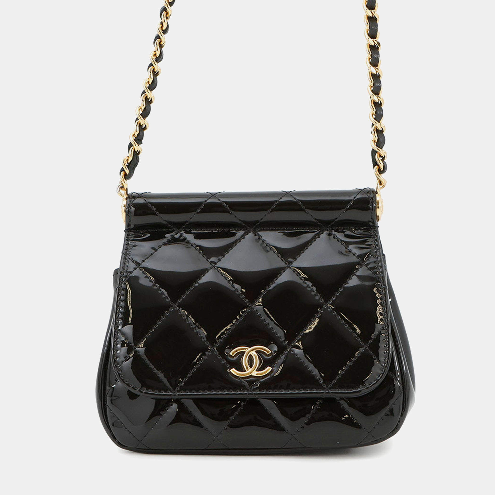 Pre Owned Chanel Matelasse Mini Chain Shoulder Bag Black Patent Leather