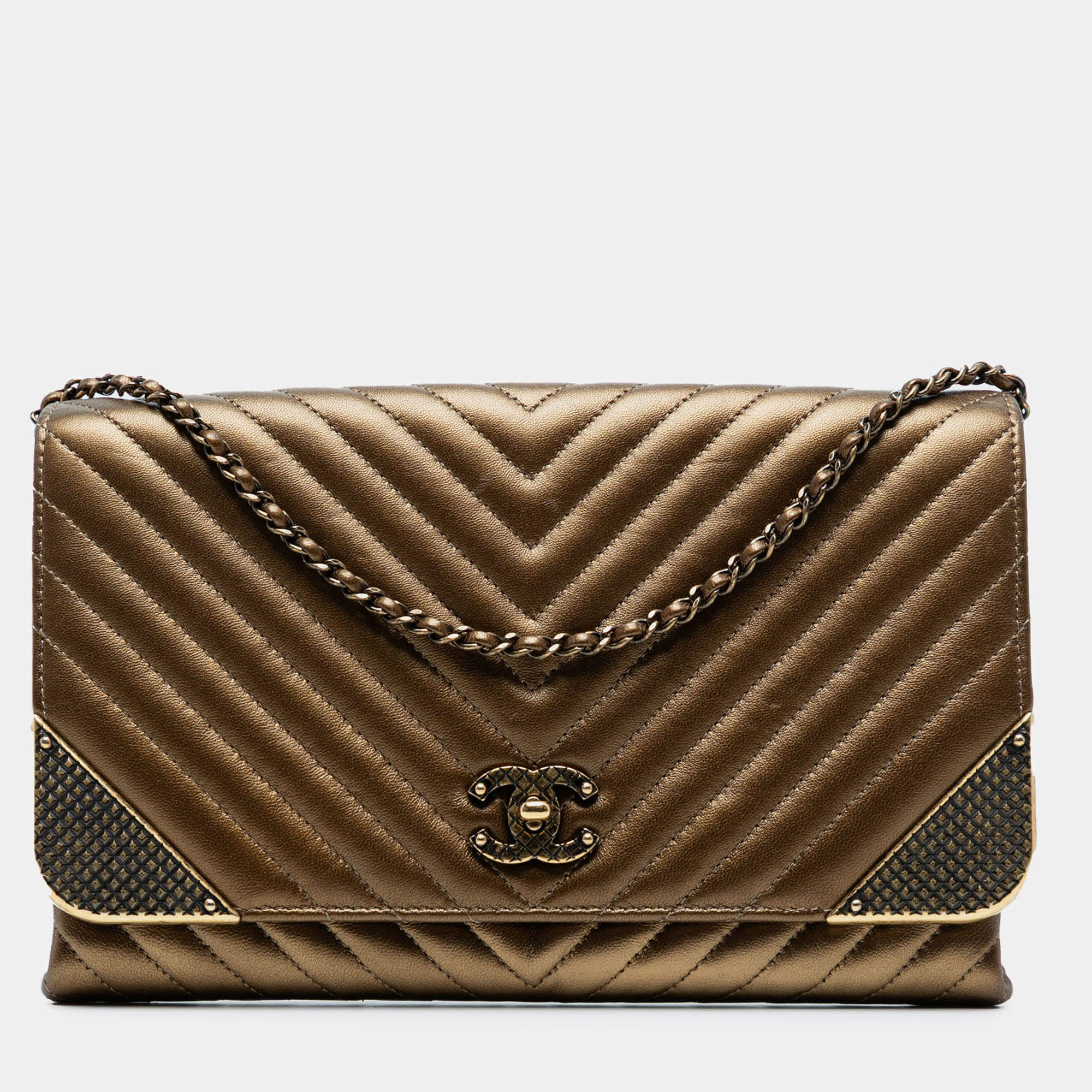 Pre Owned Chanel Brown Calfskin Chevron Rock The Corner Flap