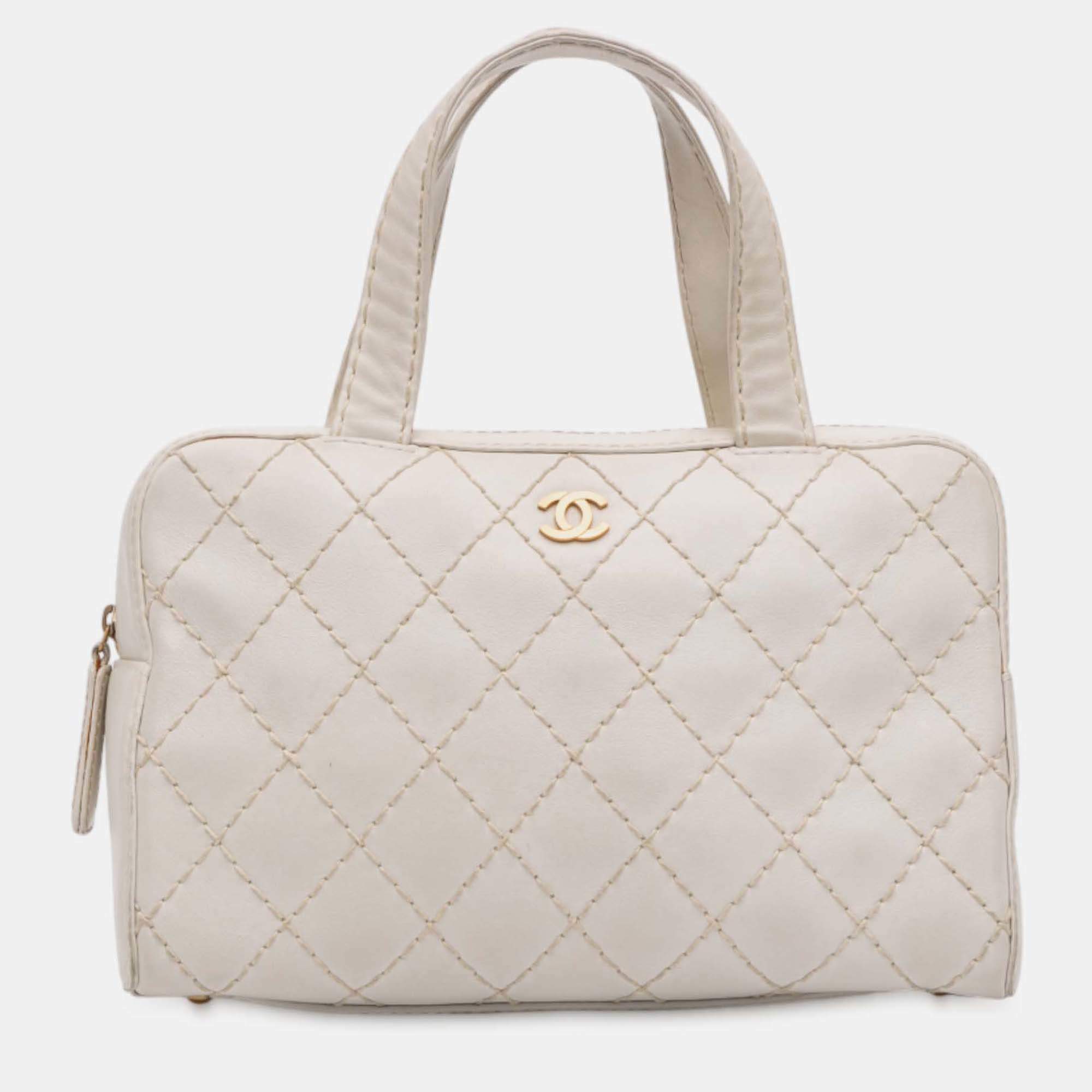 Pre Owned Chanel White CC Lambskin Wild Stitch Handbag