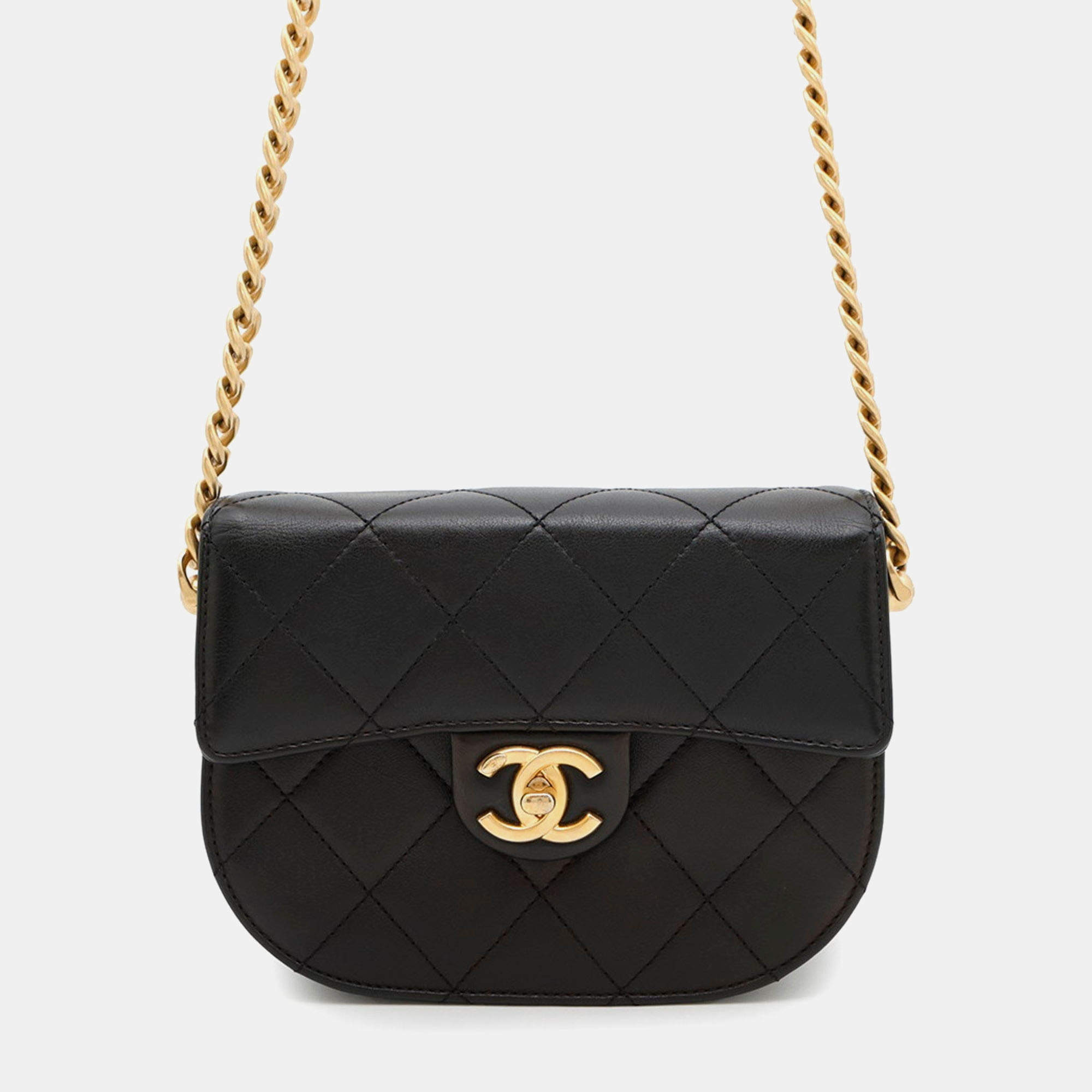 Pre Owned Chanel Chain Shoulder Bag With Coco Mark And Matelasse Lambskin Black