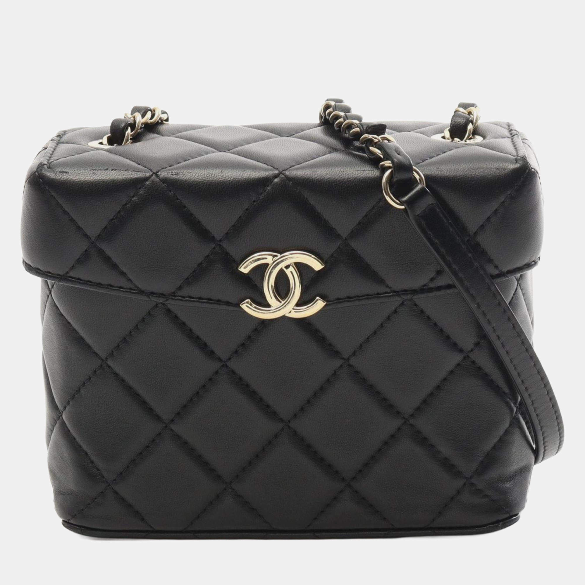 Pre Owned Chanel Matelasse Small Box Shoulder Bag In Lambskin Leather Black