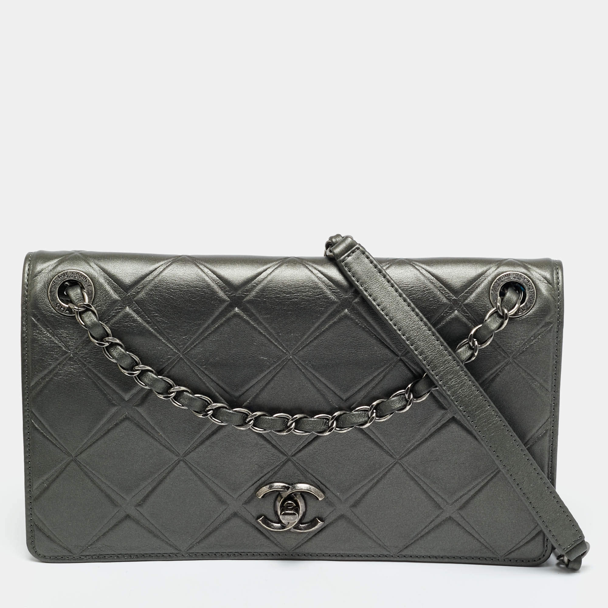 Pre Owned Chanel Grey Embossed Leather Medium Propeller Flap Bag