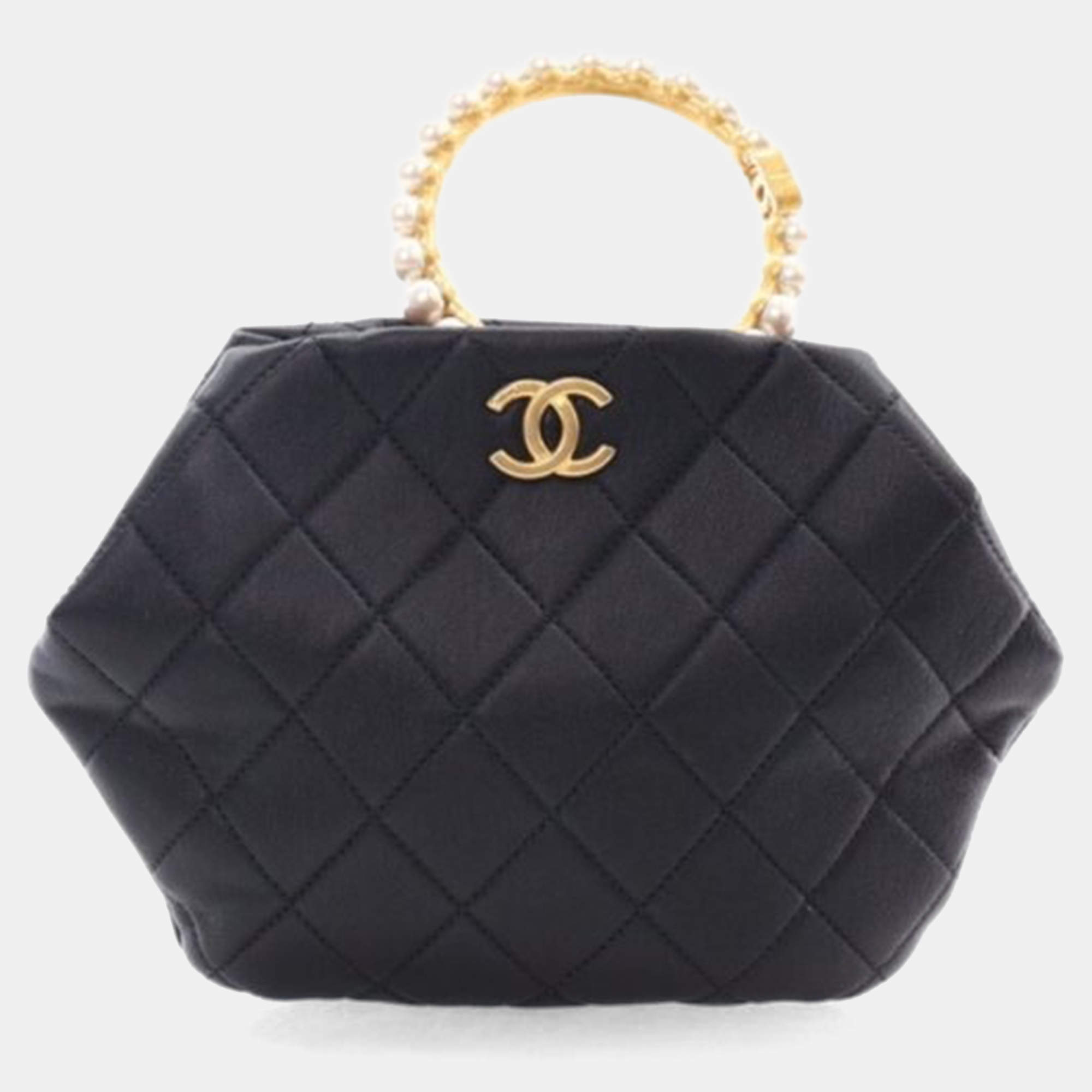 Pre Owned Chanel Black Lambskin Pearl Crown Clutch