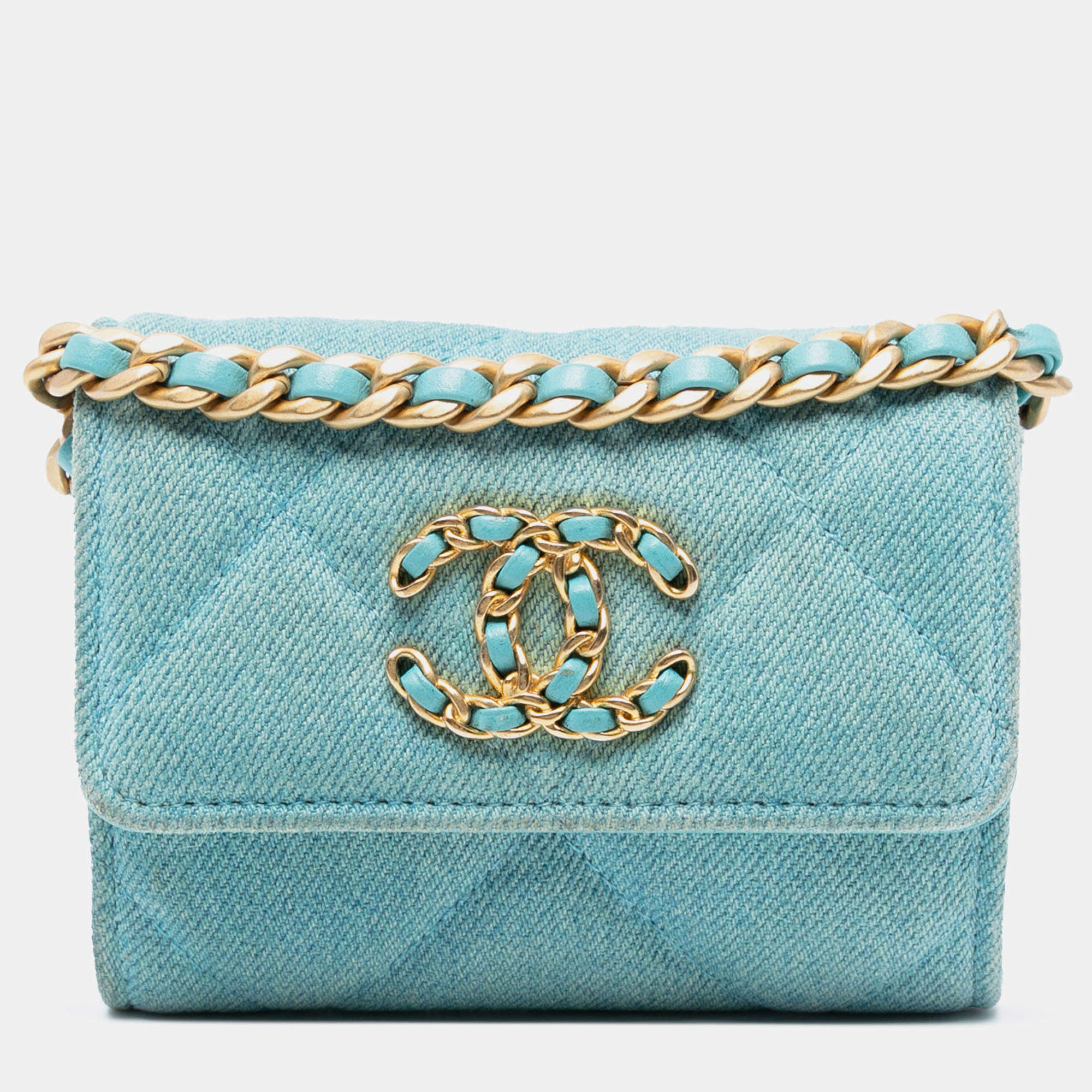 Pre Owned Chanel Blue Quilted Denim 19 Card Holder with Chain