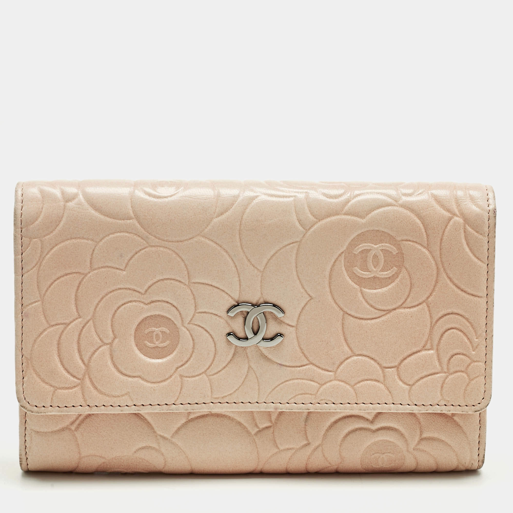 Pre Owned Chanel Pink Camellia Embossed Leather Continental Wallet