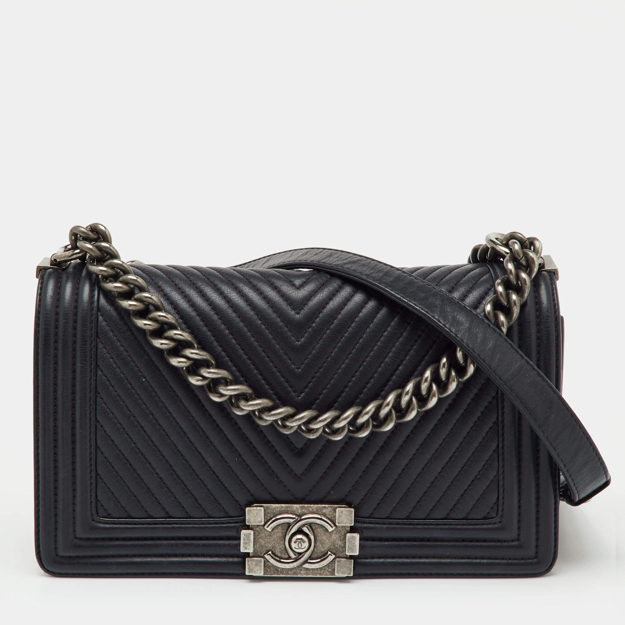 Pre Owned Chanel Black Chevron Leather Medium Boy Flap Bag