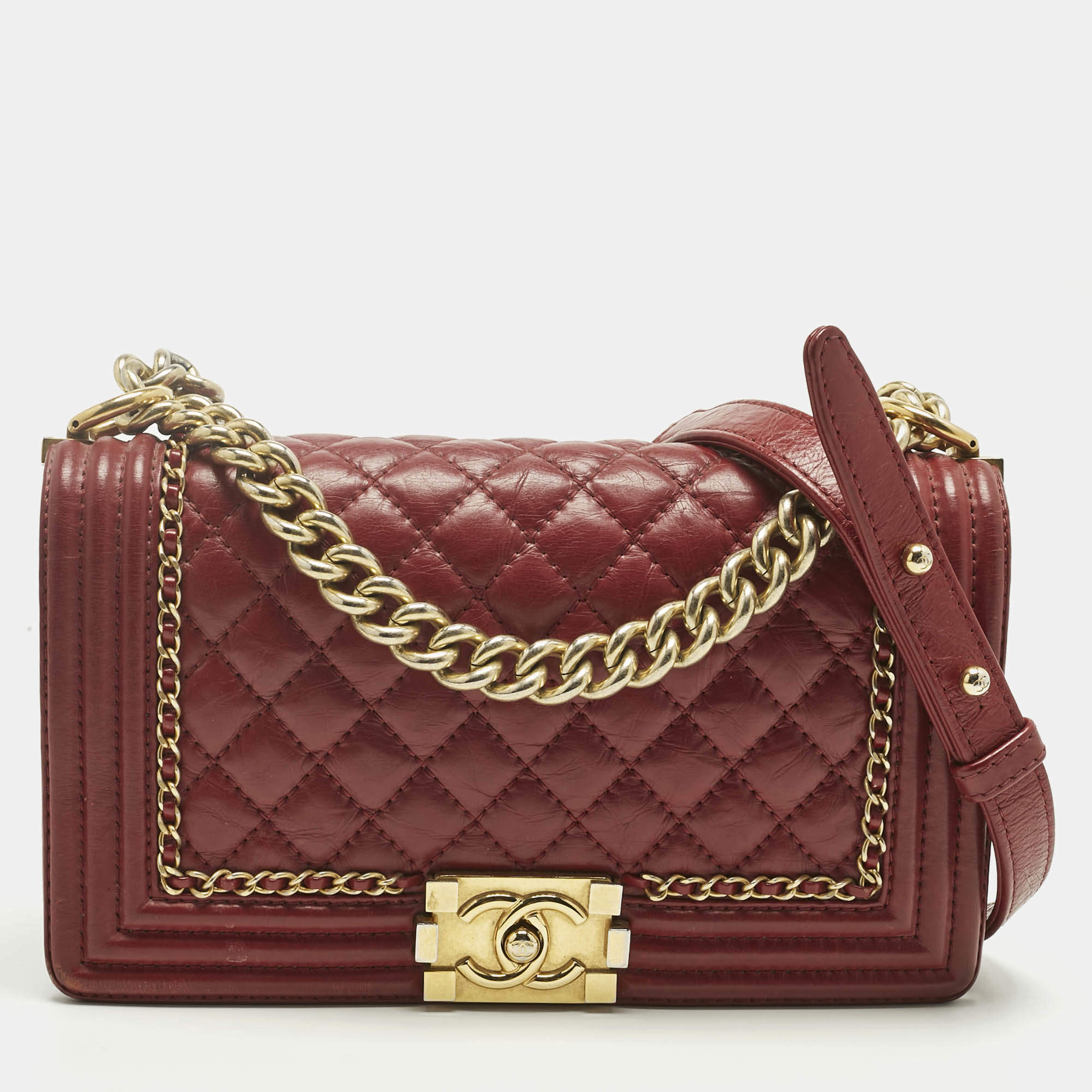 Pre Owned Chanel Red Quilted Leather Medium Chain Around Boy Flap Bag