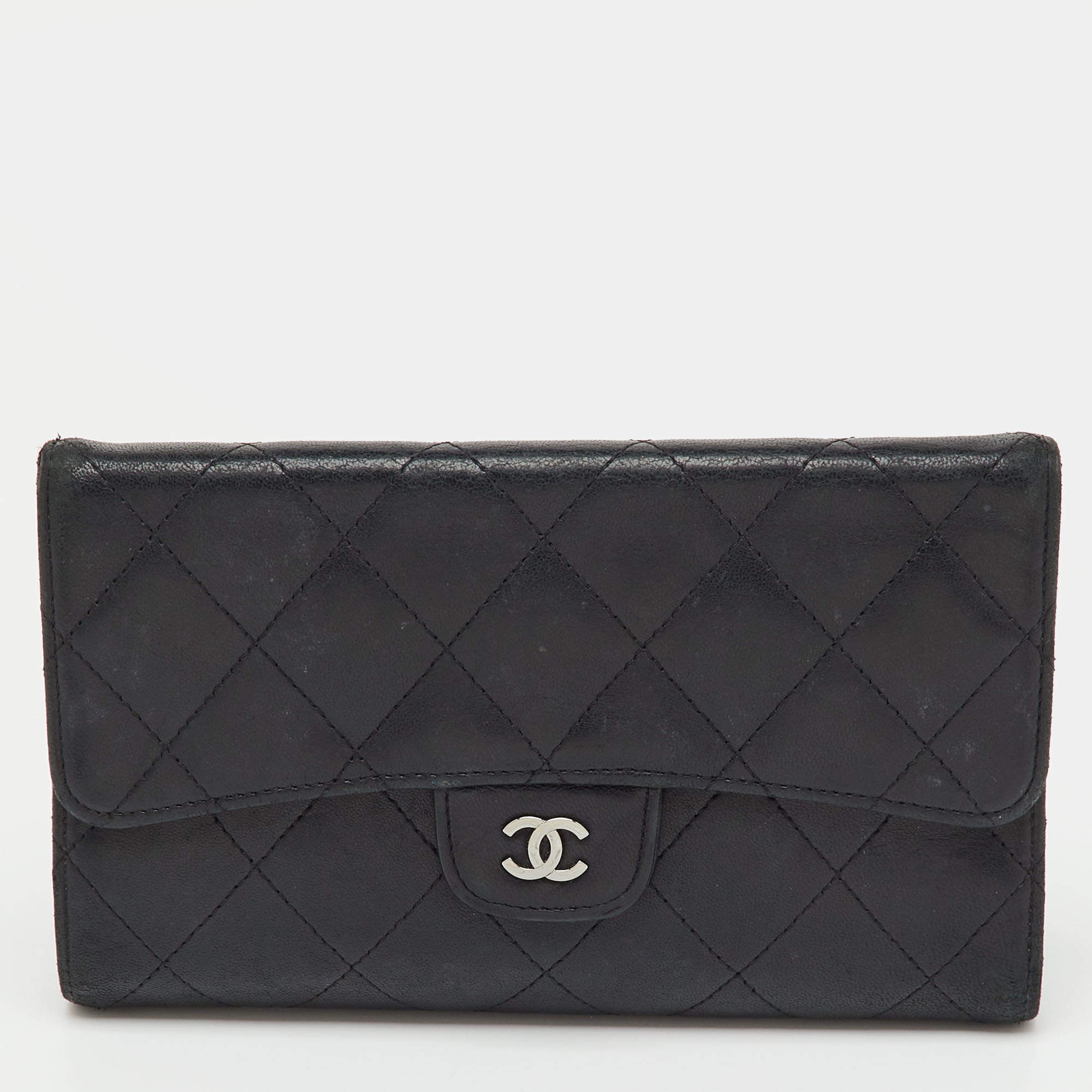 Pre Owned Chanel Black Patent Leather CC Card Case