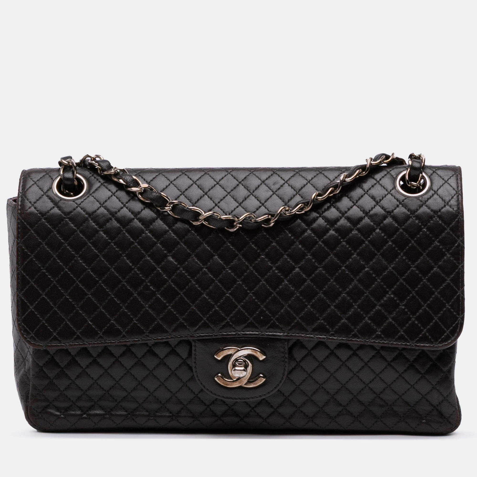 Pre Owned Chanel Black Medium Classic Microquilted Lambskin Single Flap