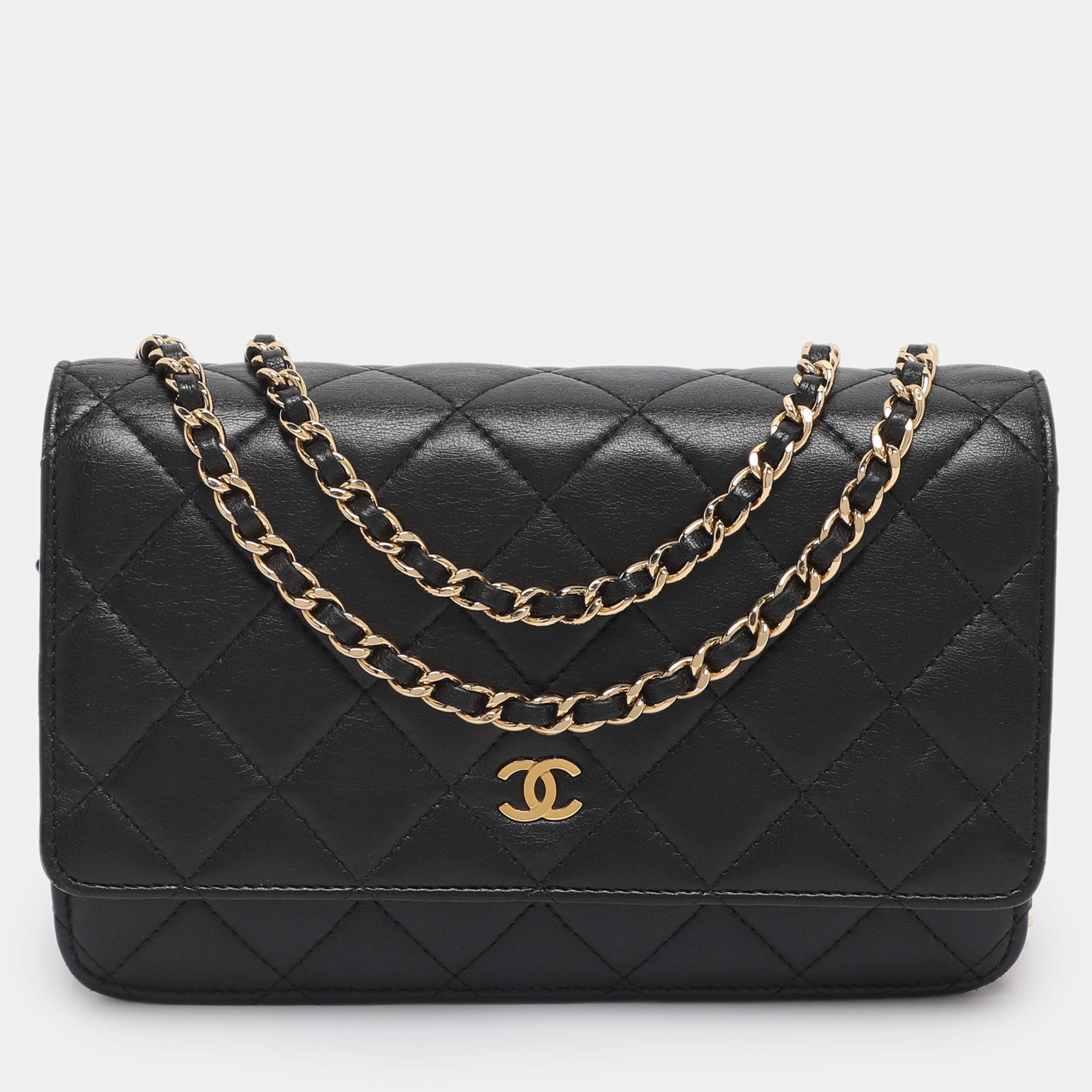Pre Owned Chanel Black Quilted Leather CC Wallet On Chain