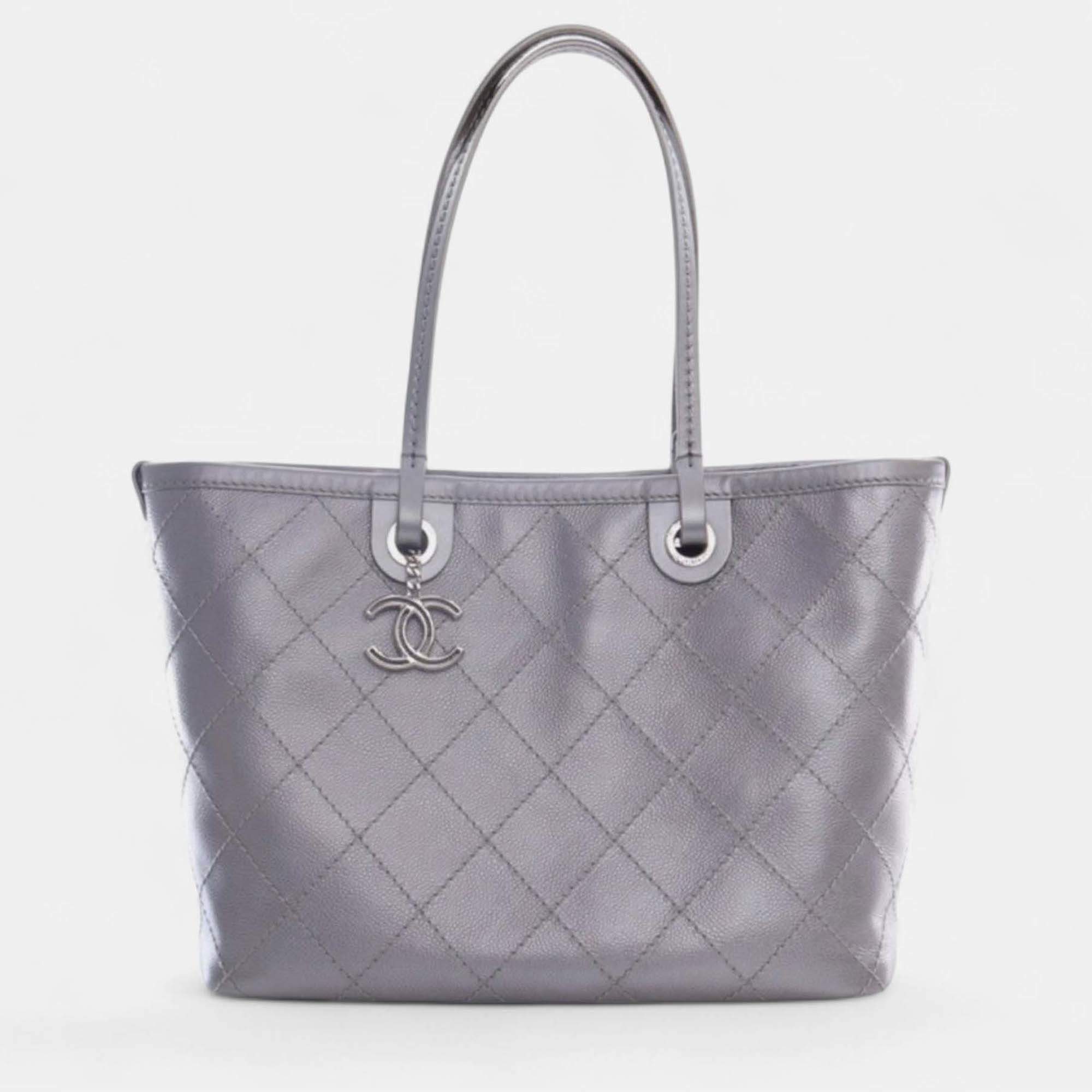 Pre Owned Chanel Silver Large Quilted Metallic Caviar Shopping Fever Tote