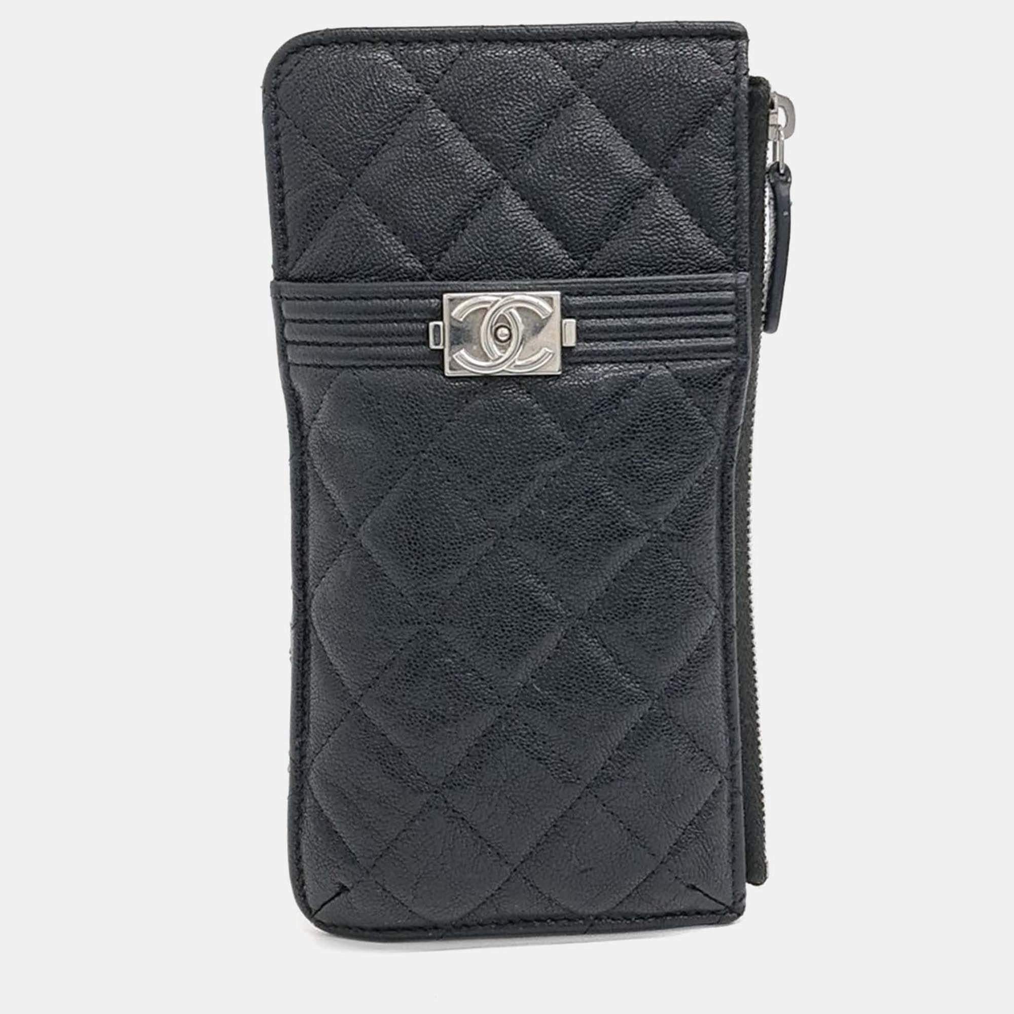 Pre Owned Chanel Black Caviar Leather Caviar Boy Phone Holder and Card Wallet