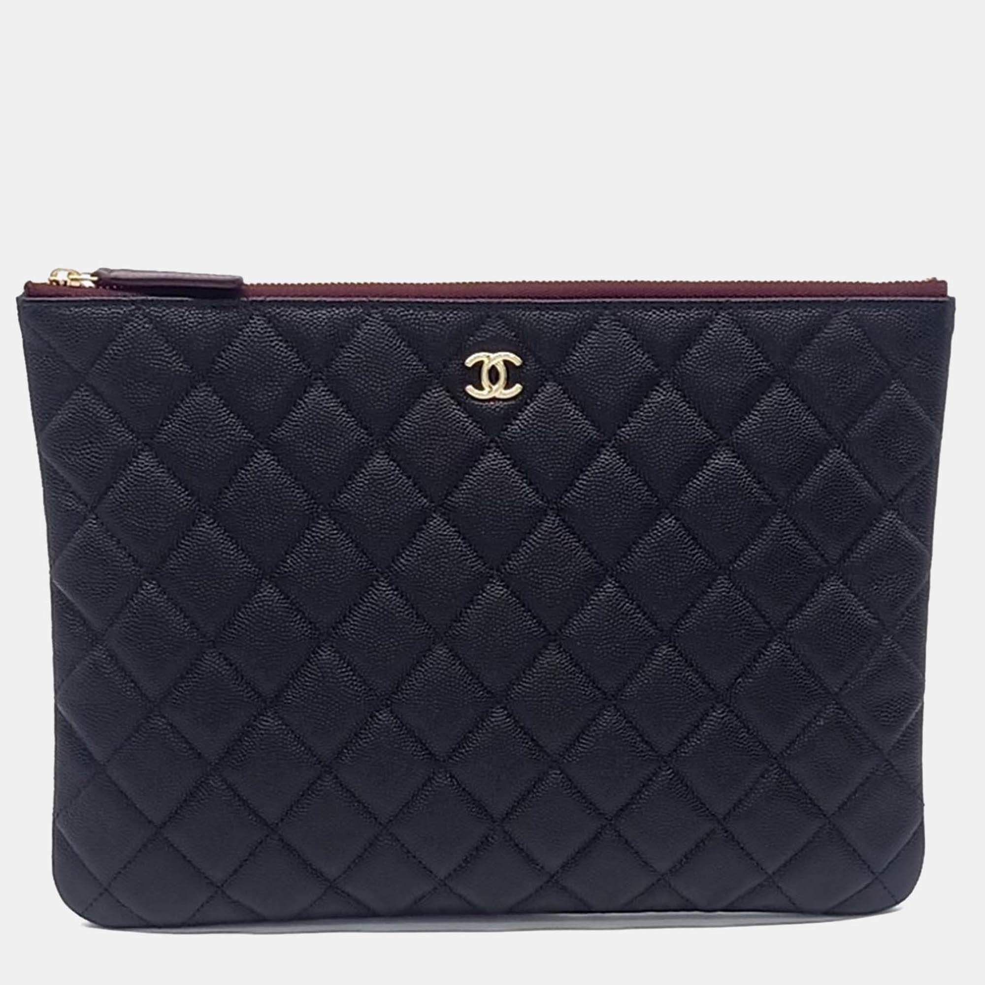 Pre Owned Chanel Black Leather Caviar Clutch New Medium