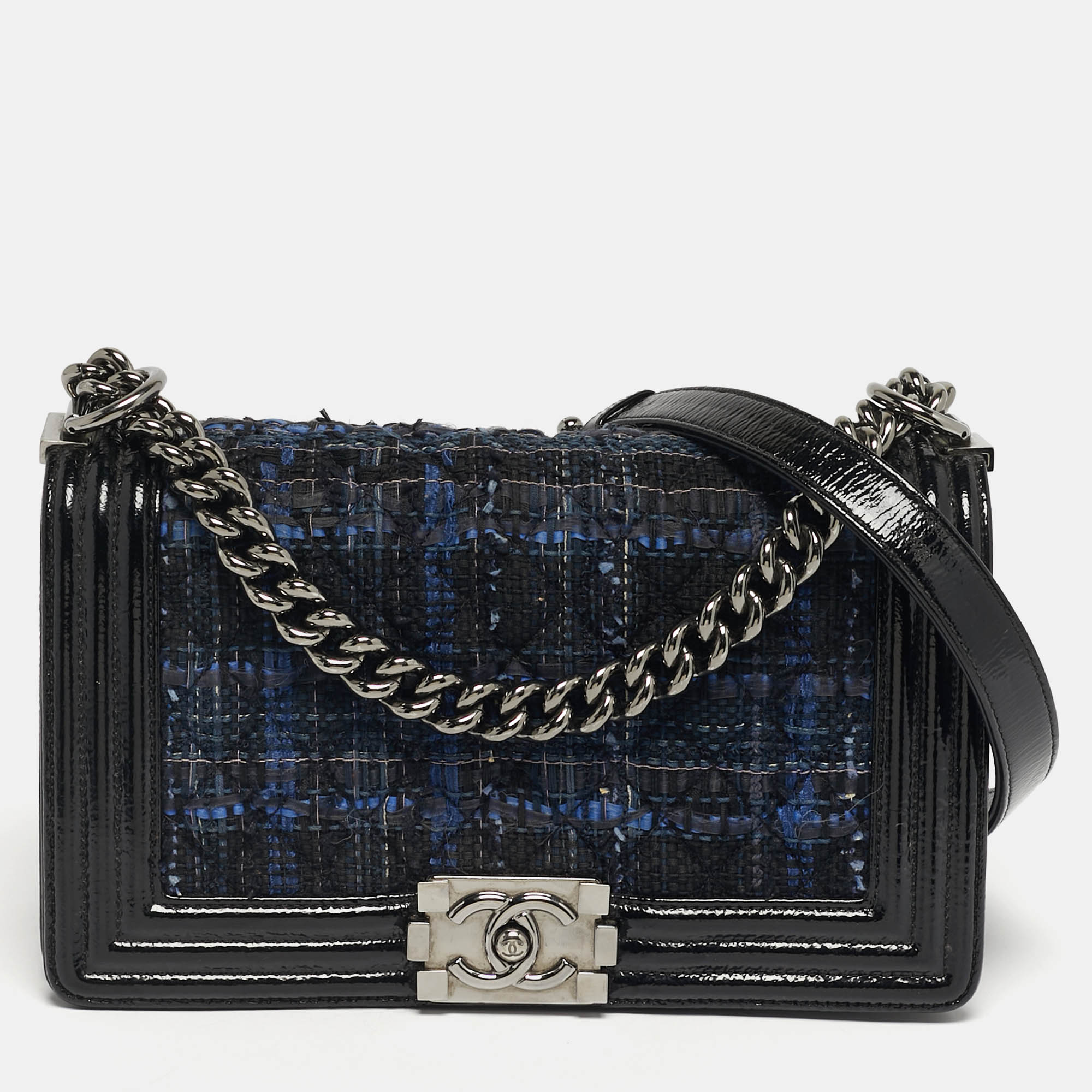 Pre Owned Chanel Black/Blue Quilted Patent Leather and Tweed Medium Boy Flap Bag