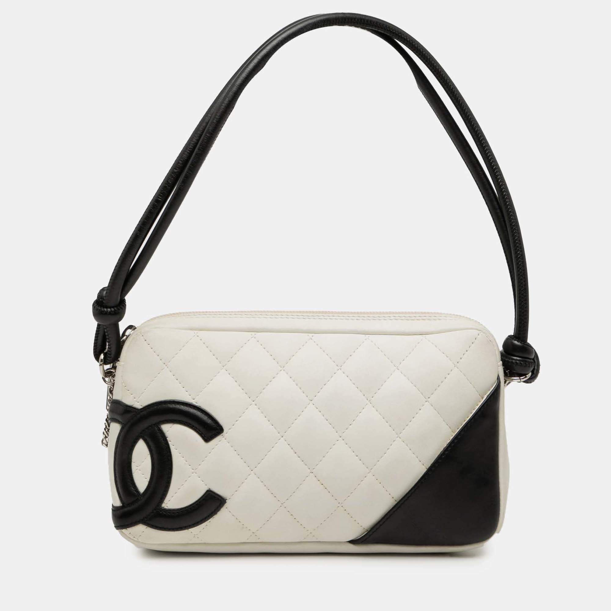 Pre Owned Chanel White Lambskin Cambon Ligne Pochette