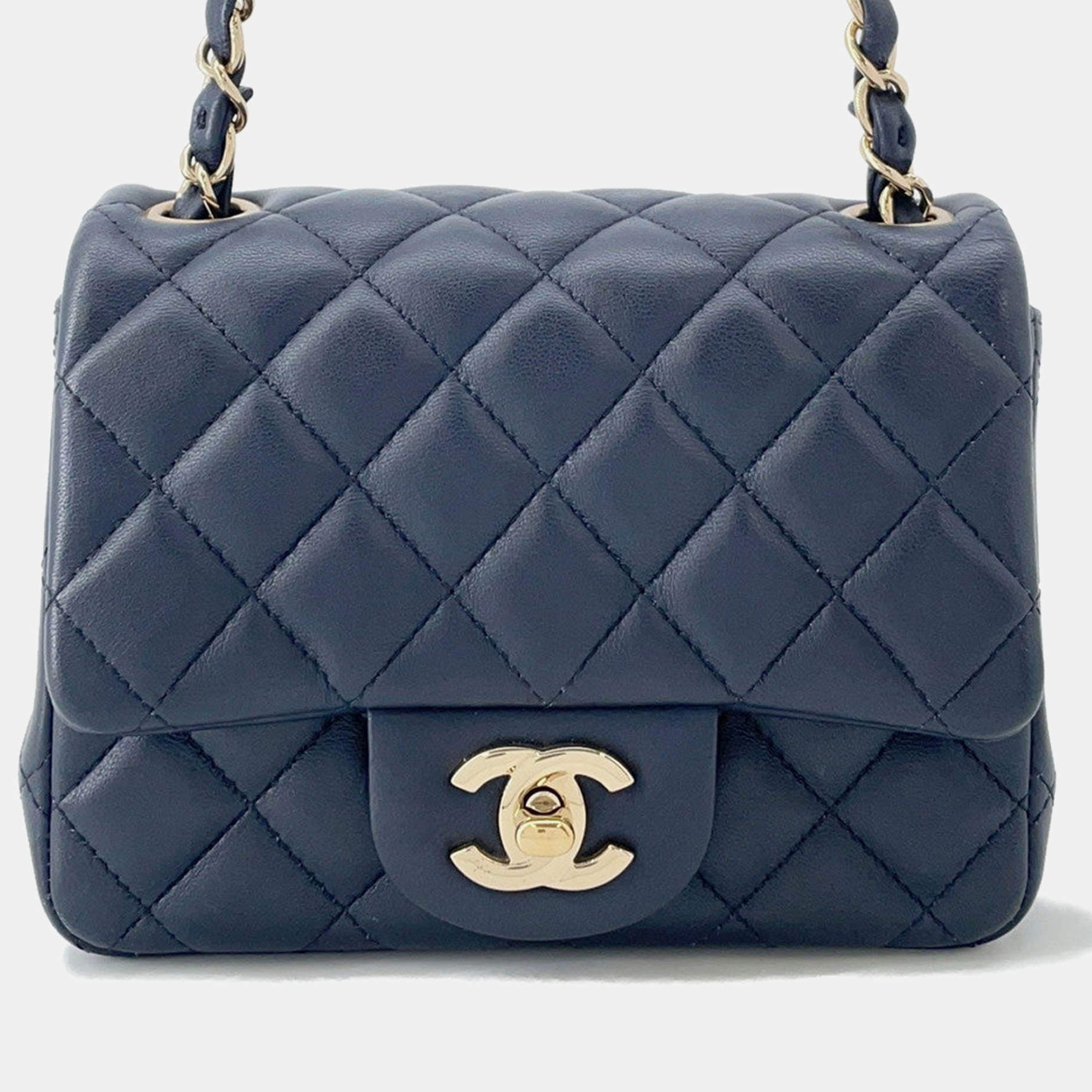 Pre Owned Chanel Matelasse Single Flap Chain Shoulder Navy Lambskin Size 17