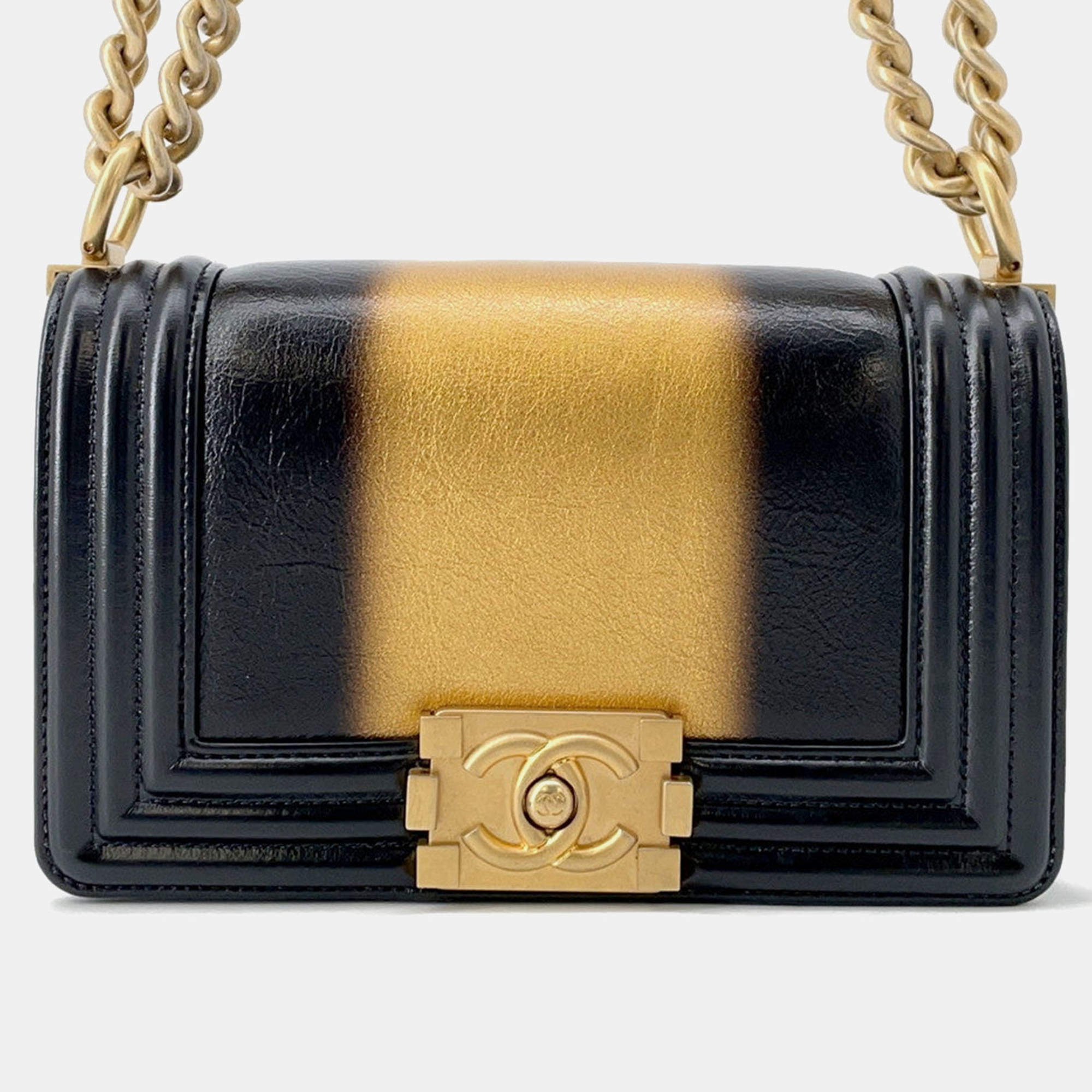 Pre Owned Chanel Boy Chanel Chain shoulder Black/Gold Leather Size Small