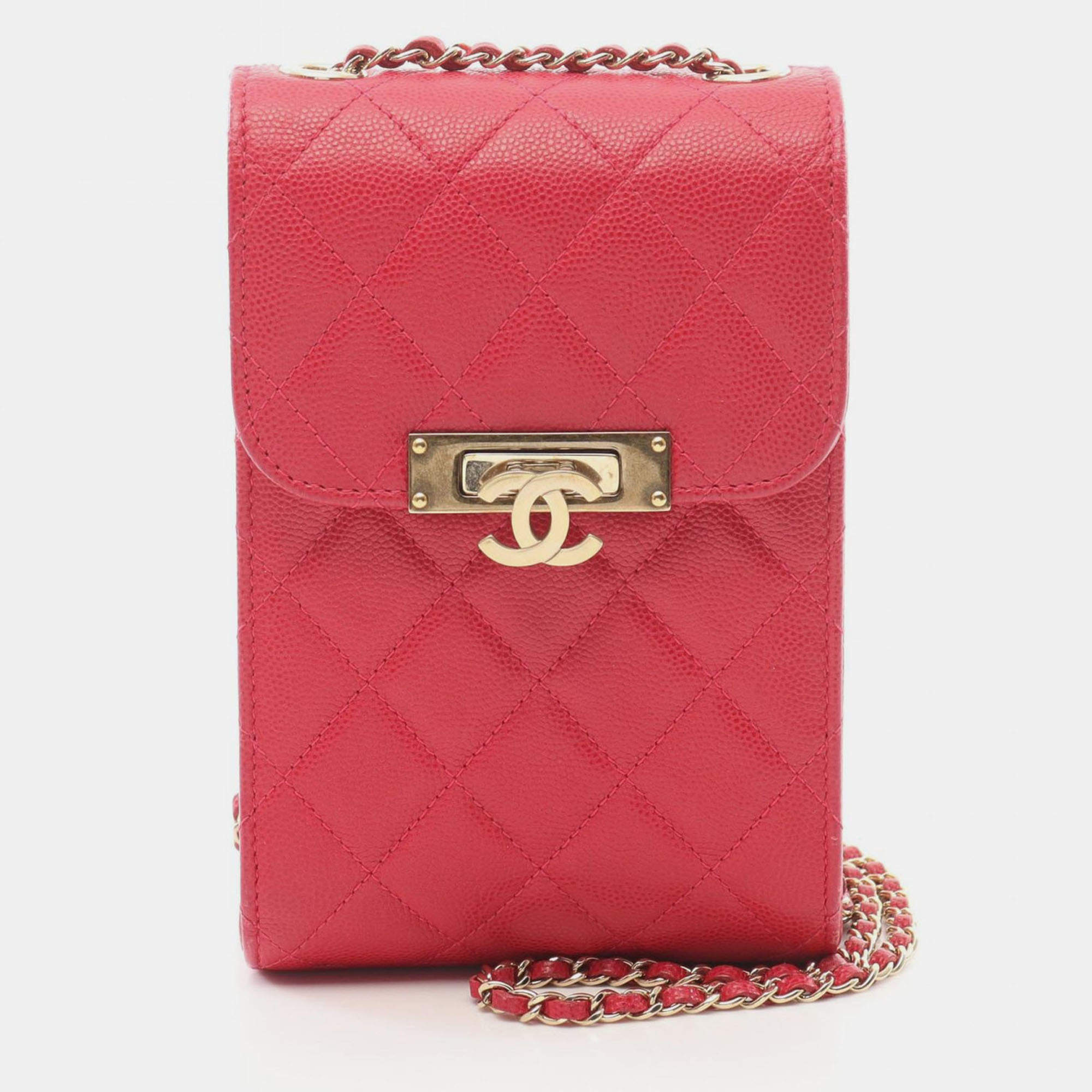 Pre Owned Chanel Matelasse Phone Shoulder Bag Leather Grained Calfskin Red