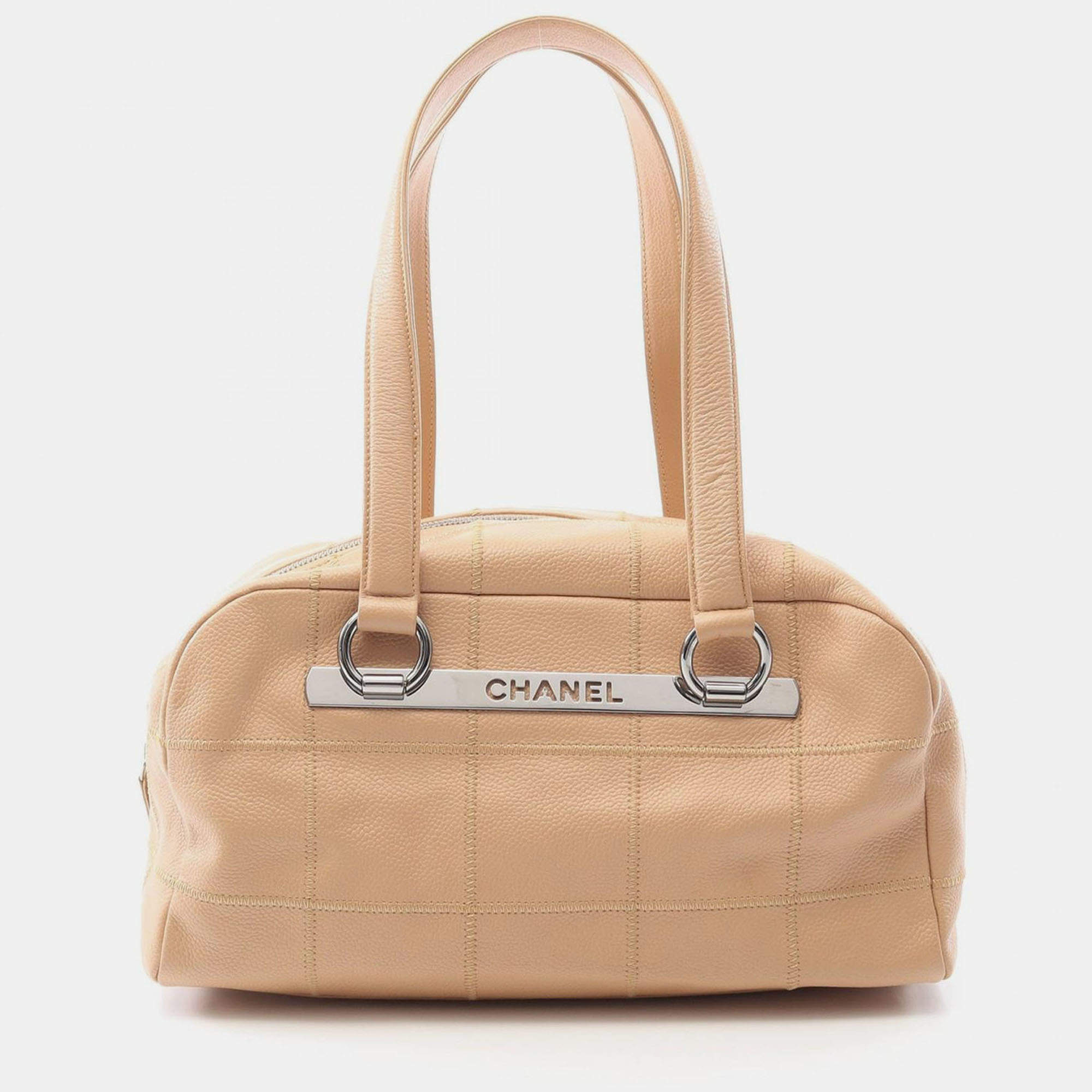 Pre Owned Chanel Chocolate Bar Shoulder Bag Calfskin Leather Beige