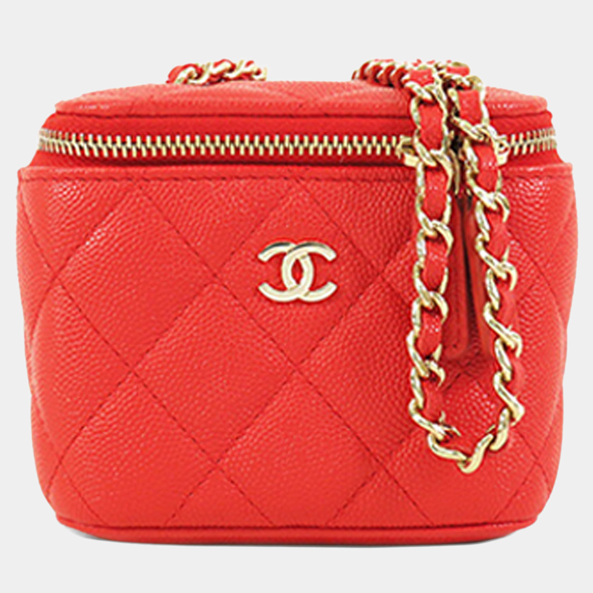 مملوكة مسبقًا Chanel Red Mini Quilted Caviar Vanity Case with Chain