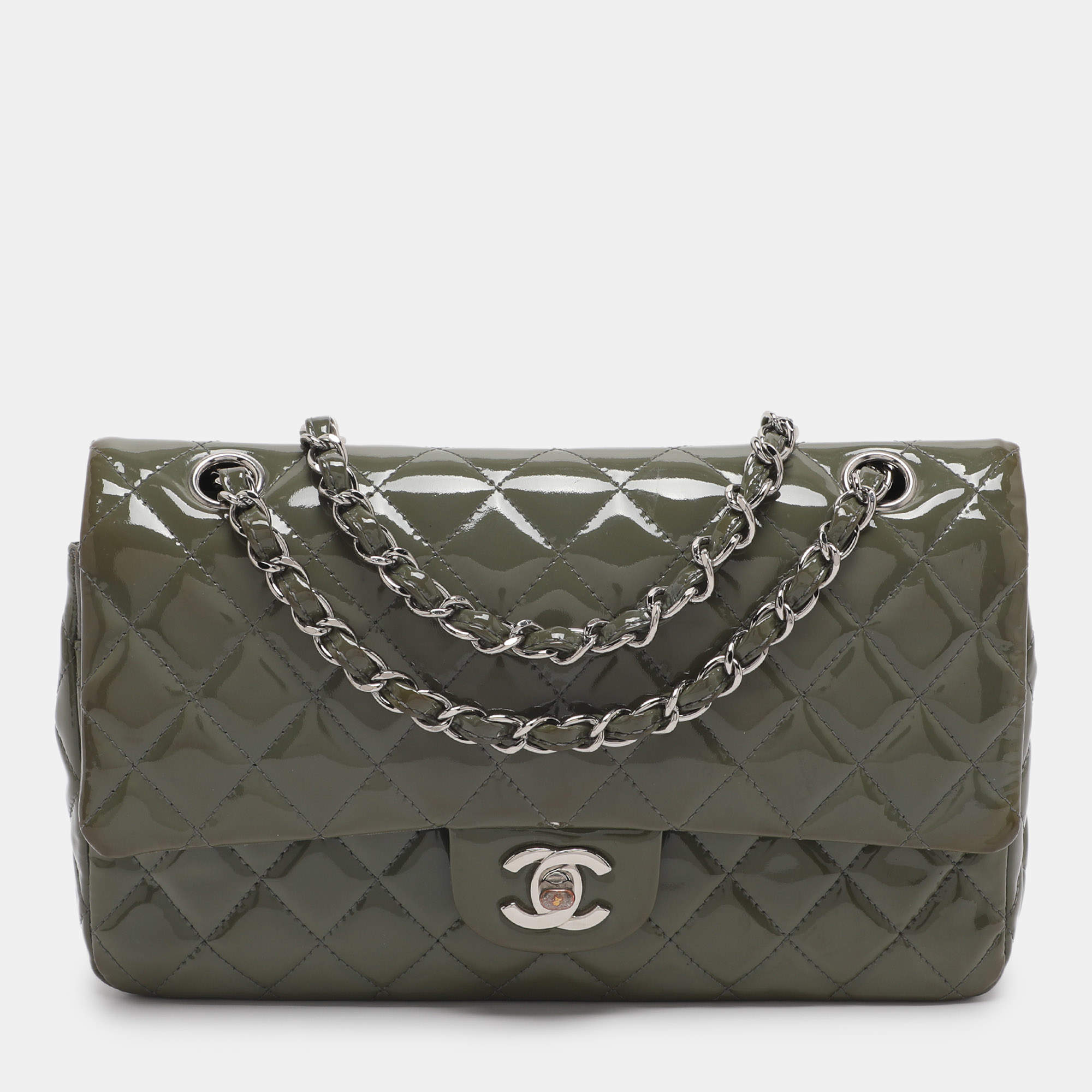 مملوكة مسبقًا Chanel Classic Double Flap Medium Patent Leather Flap Bag
