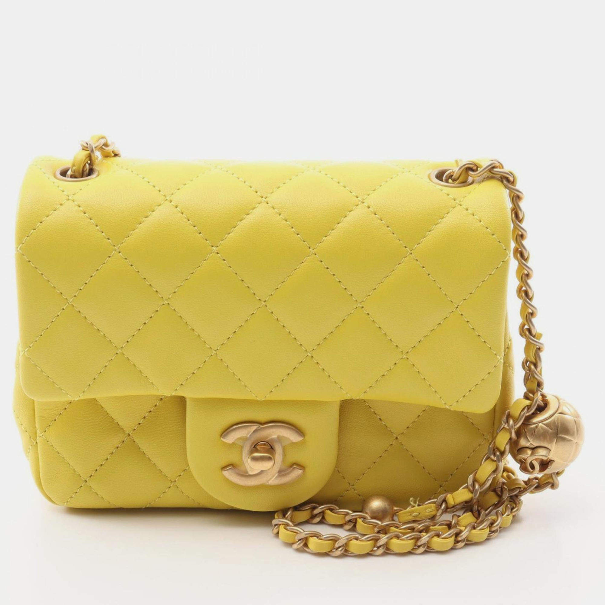 مملوكة مسبقًا Chanel Mini Yellow Lambskin Matelasse Shoulder Bag 