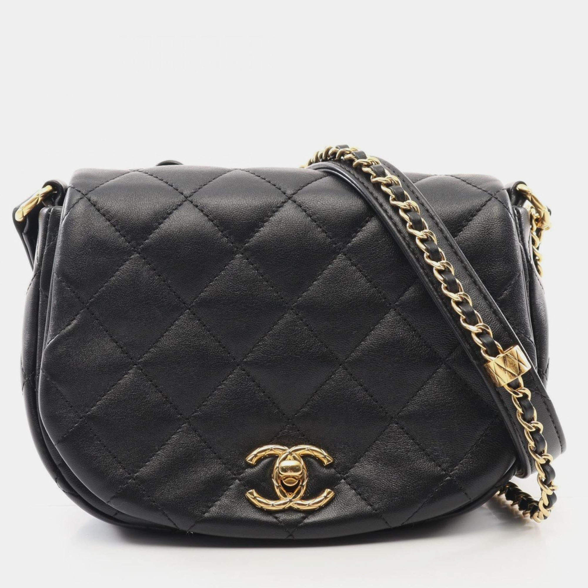 Pre Owned Chanel Matelasse Black Lambskin Leather Shoulder Bag