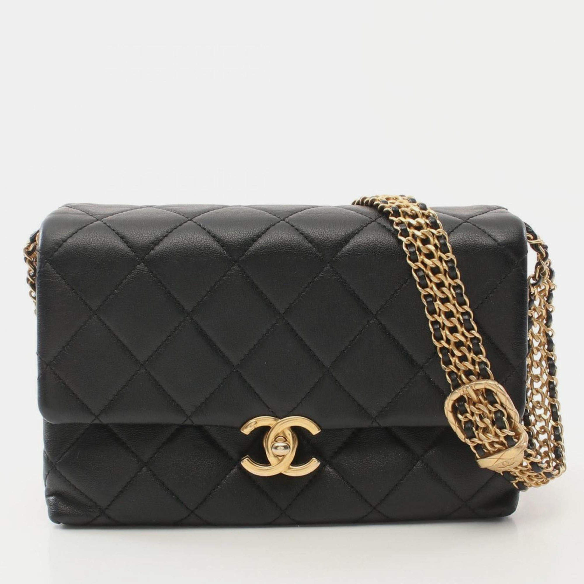 Pre Owned Chanel Matelasse Shoulder Bag Lambskin (Sheepskin) Black