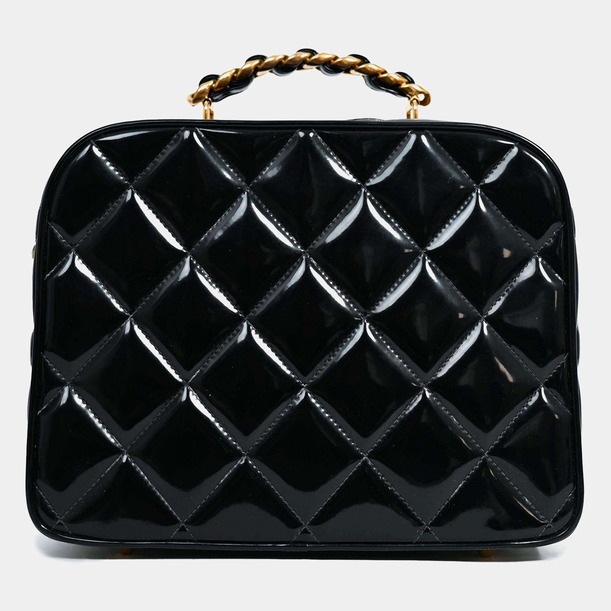 مملوكة مسبقًا Chanel 1994-96 Black Patent Leather Large Vanity Case