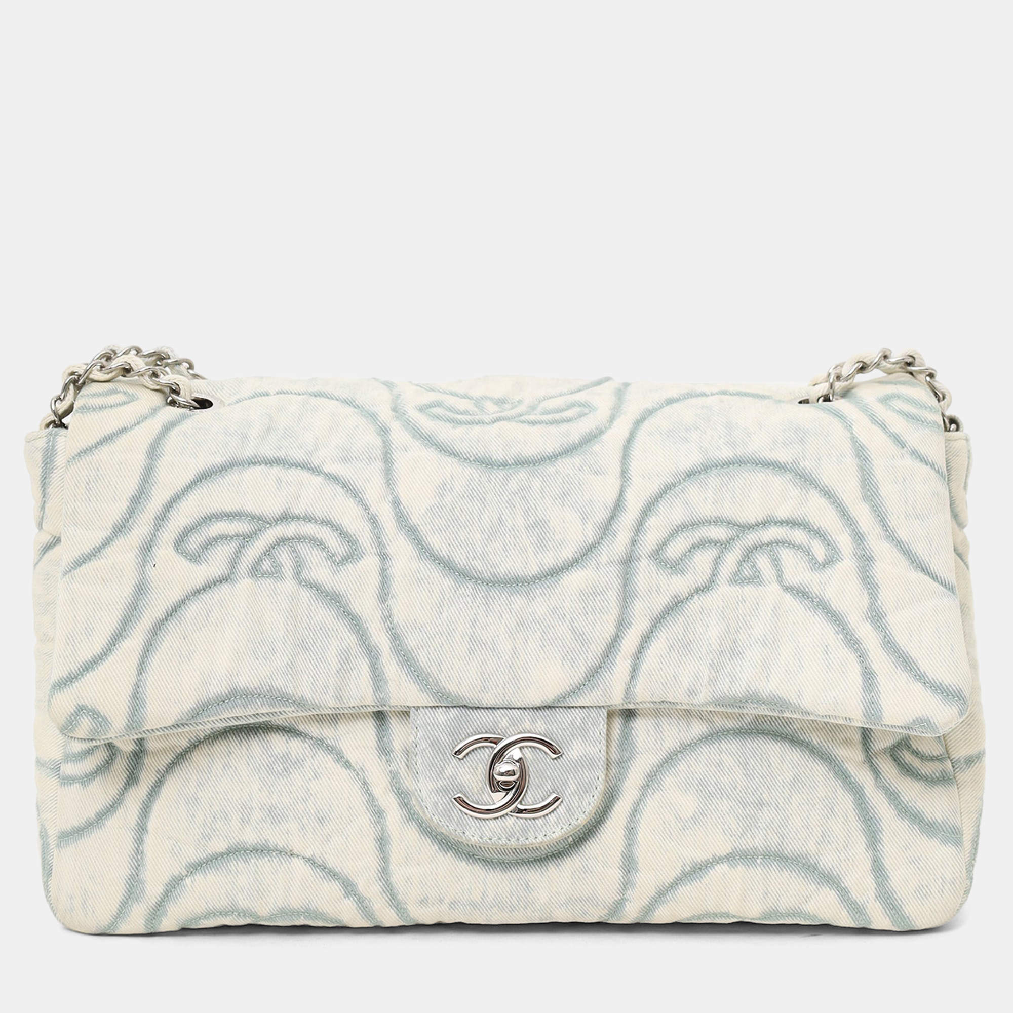 Pre Owned حقيبة شانيل قلاب كبيرة موجة دنيم زرقاء 2021