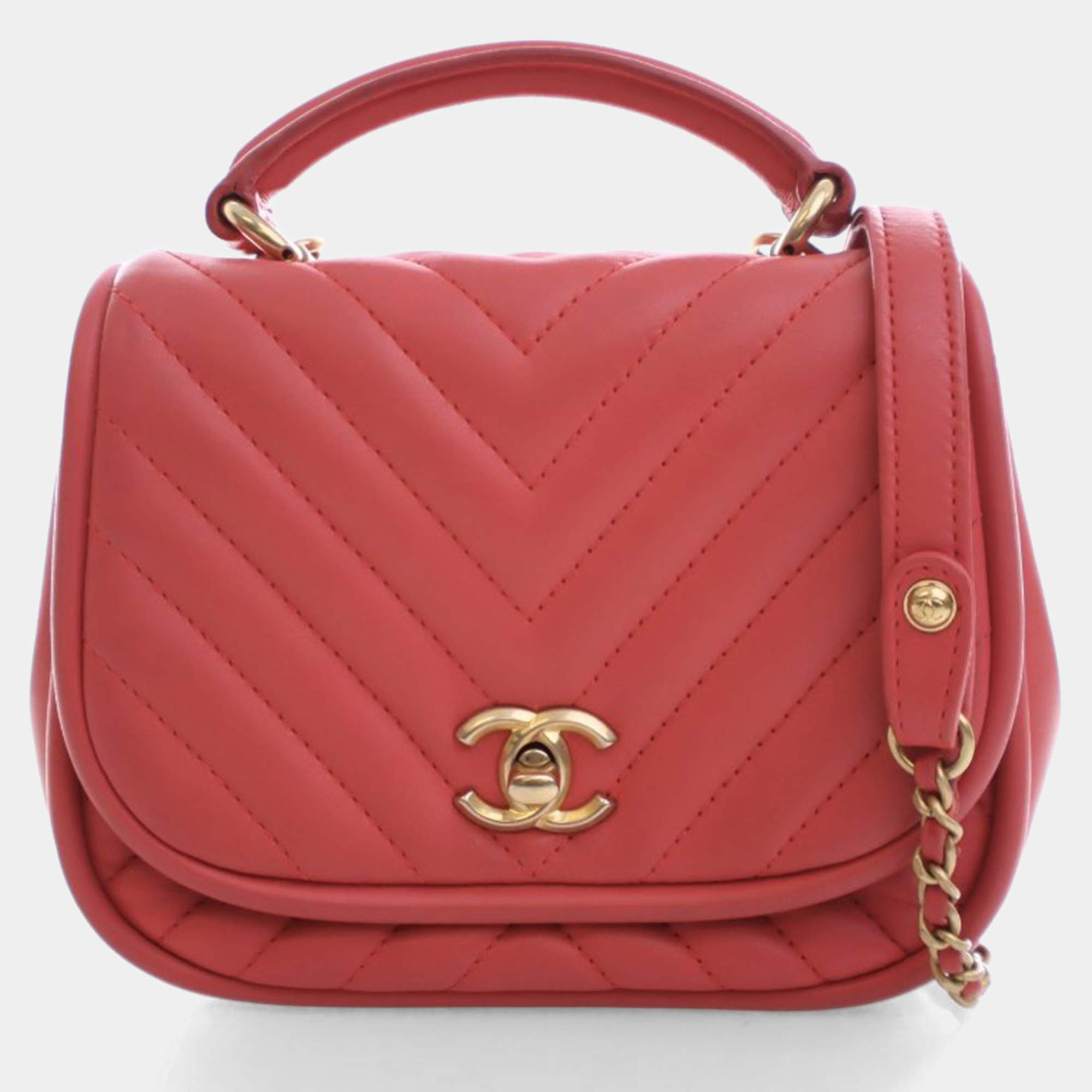 Pre Owned حقيبة شانيل صغيرة بجلد الخروف المستدير العكسي بقلّاب