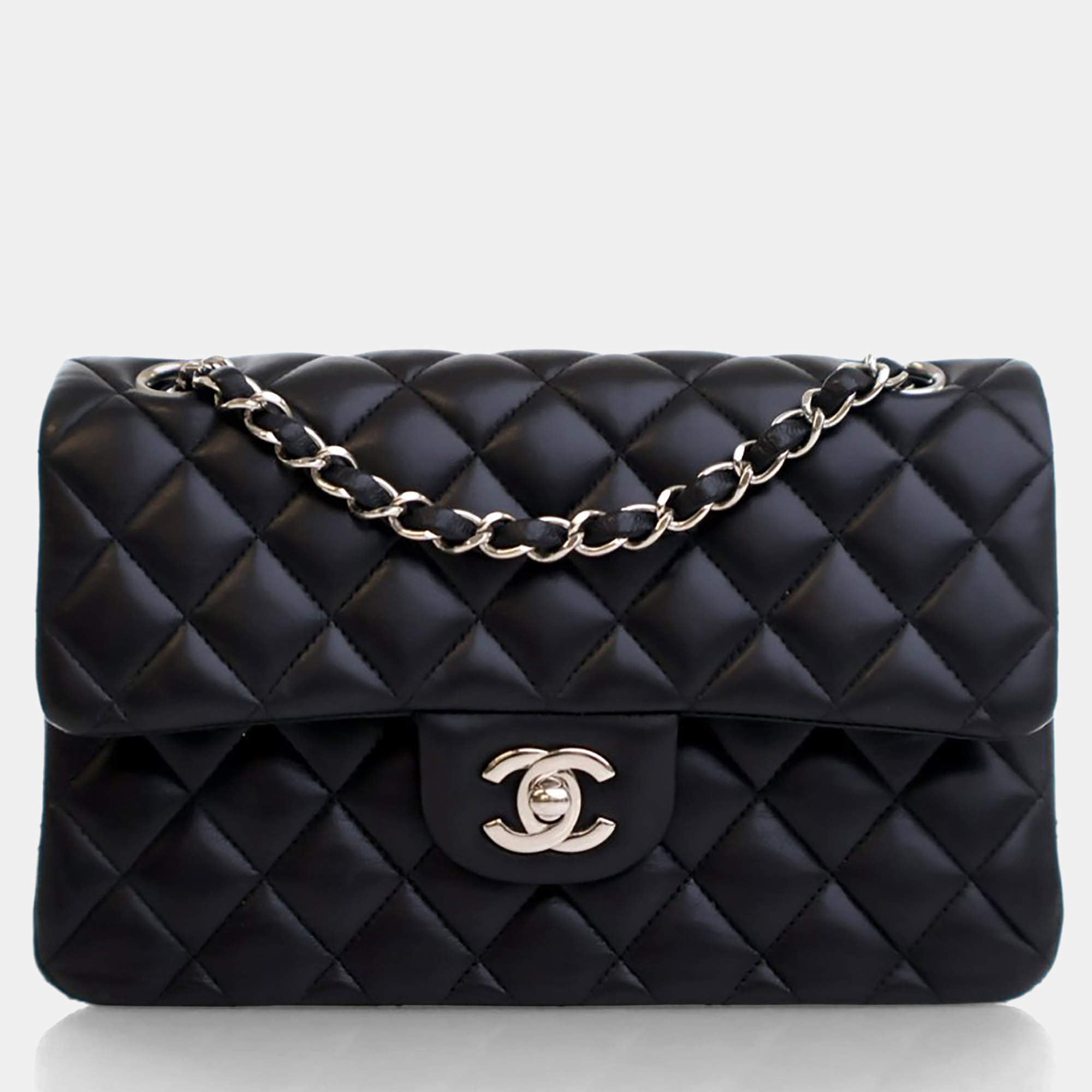 مملوكة مسبقًا Chanel Small Black Lambskin Classic Double Flap Bag