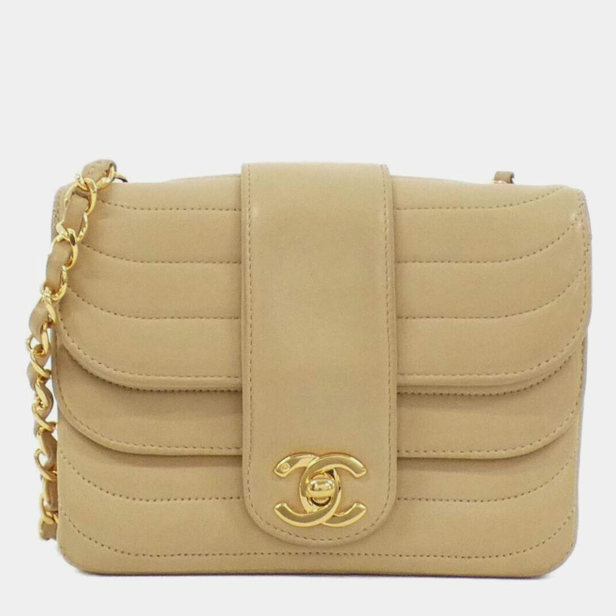Pre Owned Chanel Beige Leather Shoulder Bag