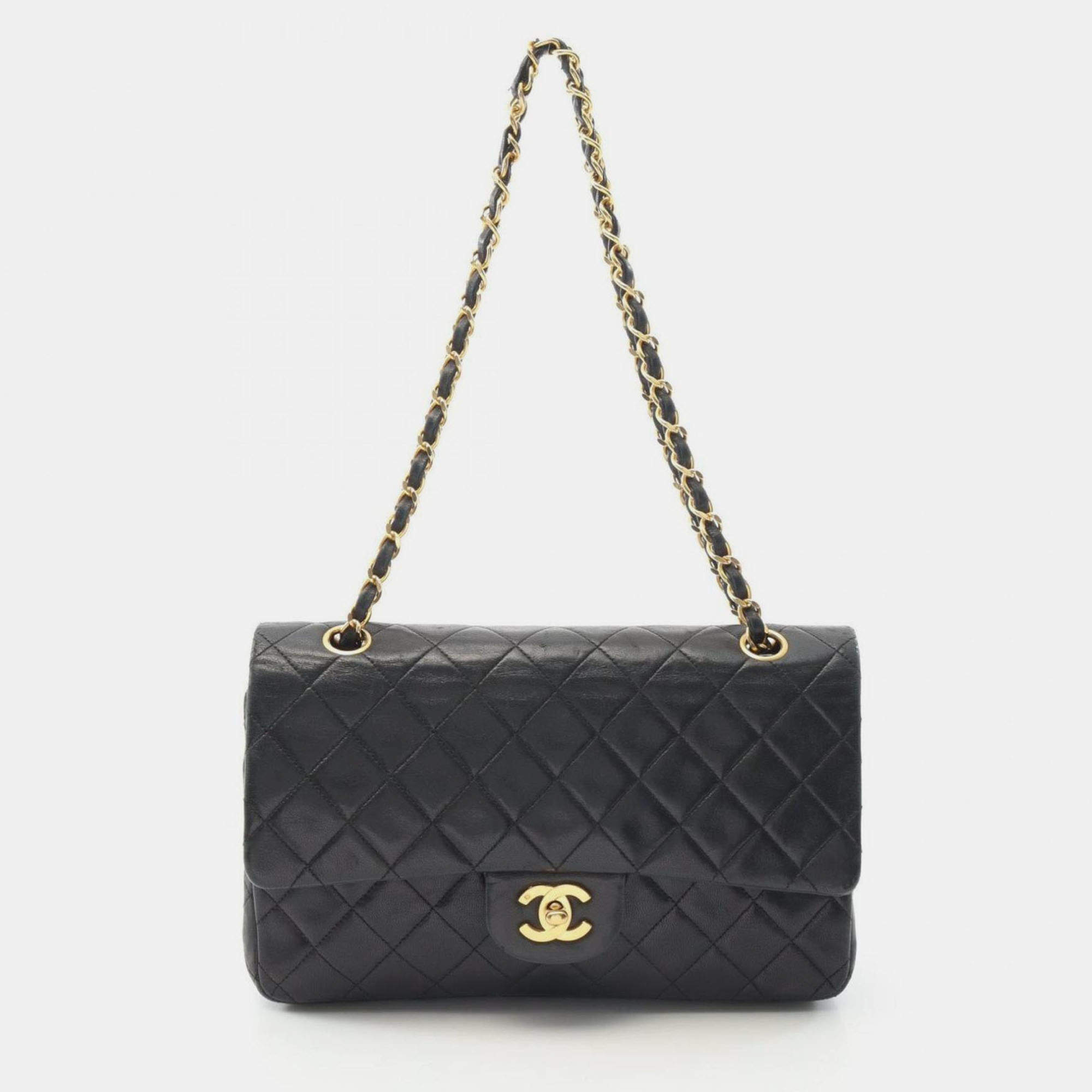 مملوكة مسبقًا Chanel Matelasse Double Flap Shoulder Bag In Lambskin Leather Black
