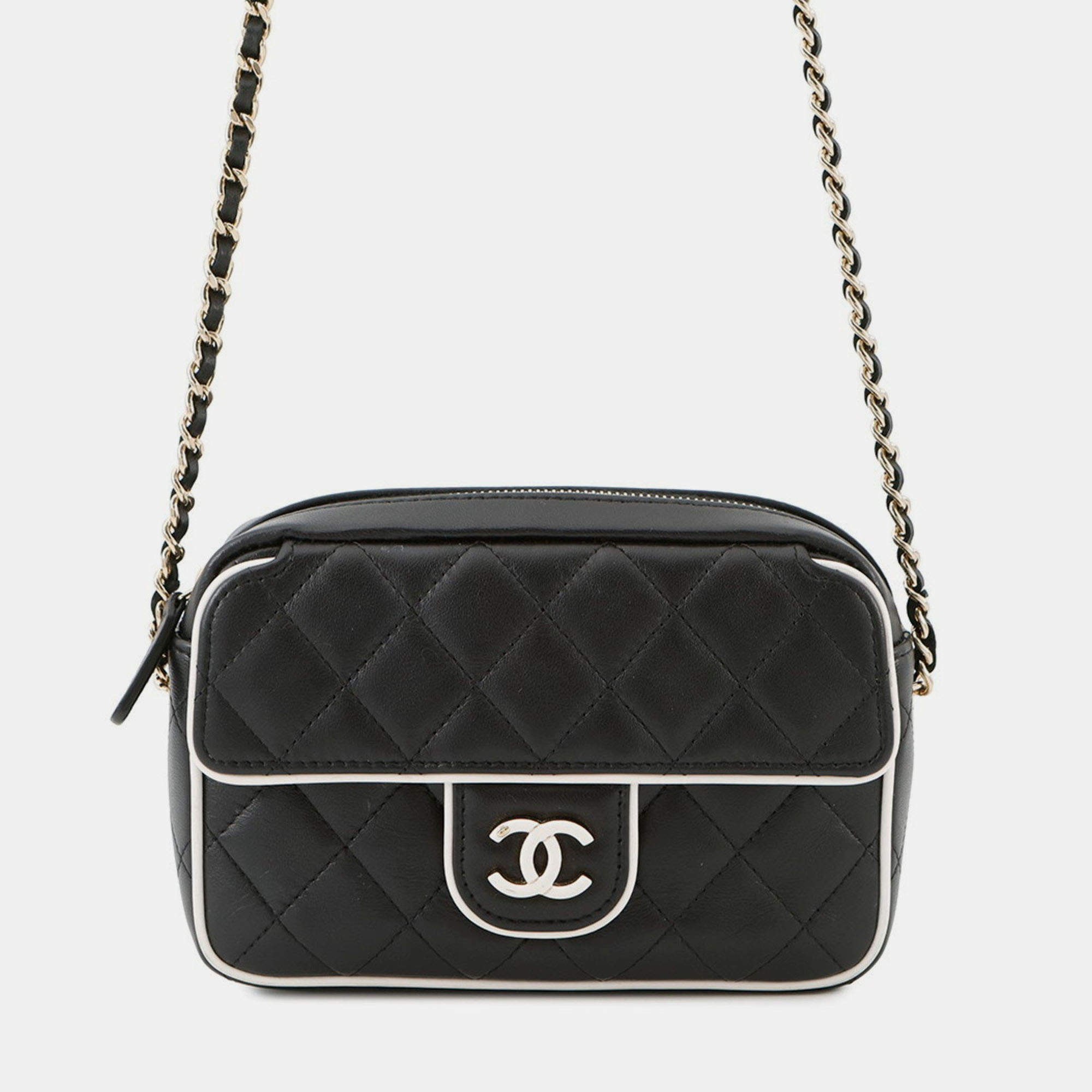 Pre Owned Chanel Chain Shoulder Bag Matelasse Coco Mark Clutch Lambskin Black And White