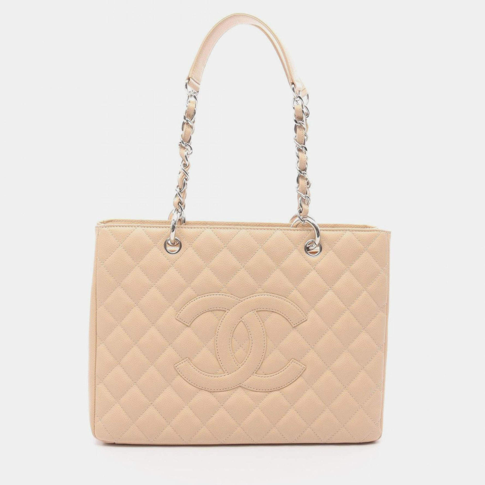 Pre Owned Chanel Matelasse Grand Shopping Gst Tote Bag In Beige Calfskin Leather