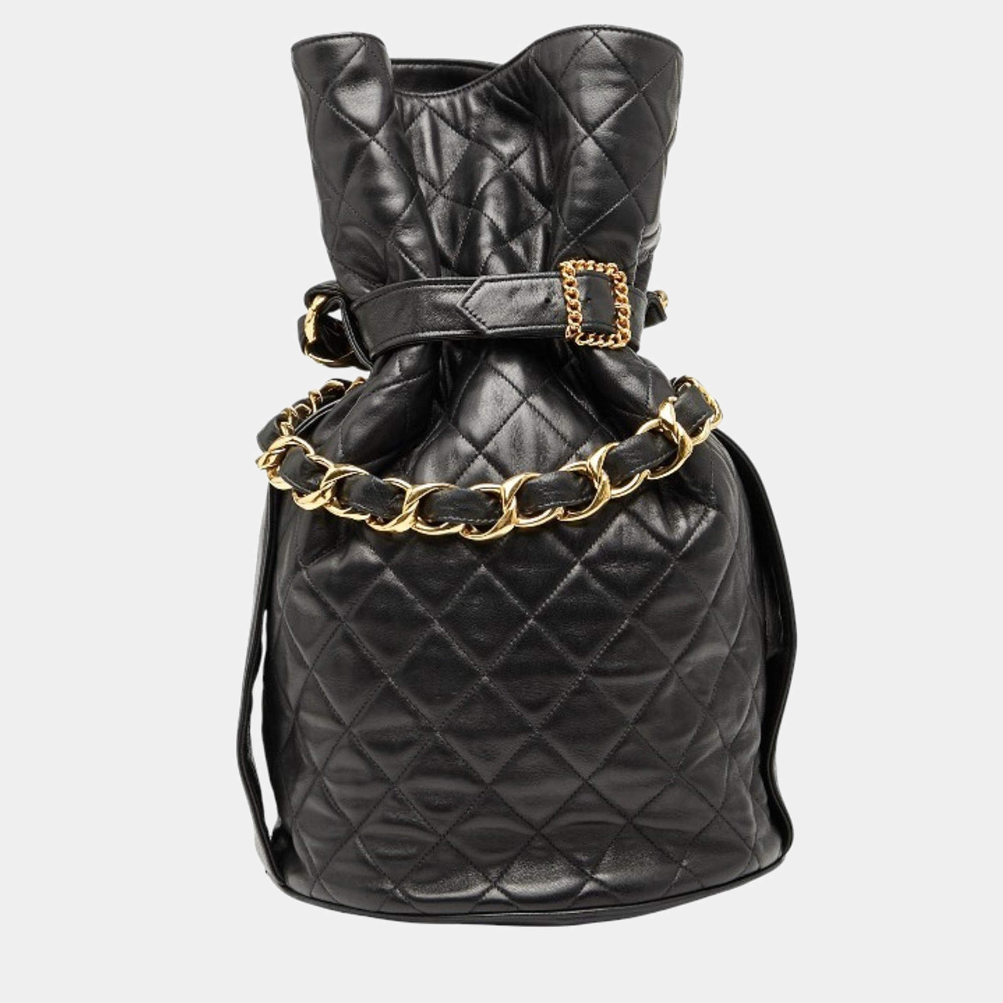 مملوكة مسبقًا Chanel Coco Mark Matelasse Drawstring Chain Shoulder Bag In Black Lambskin