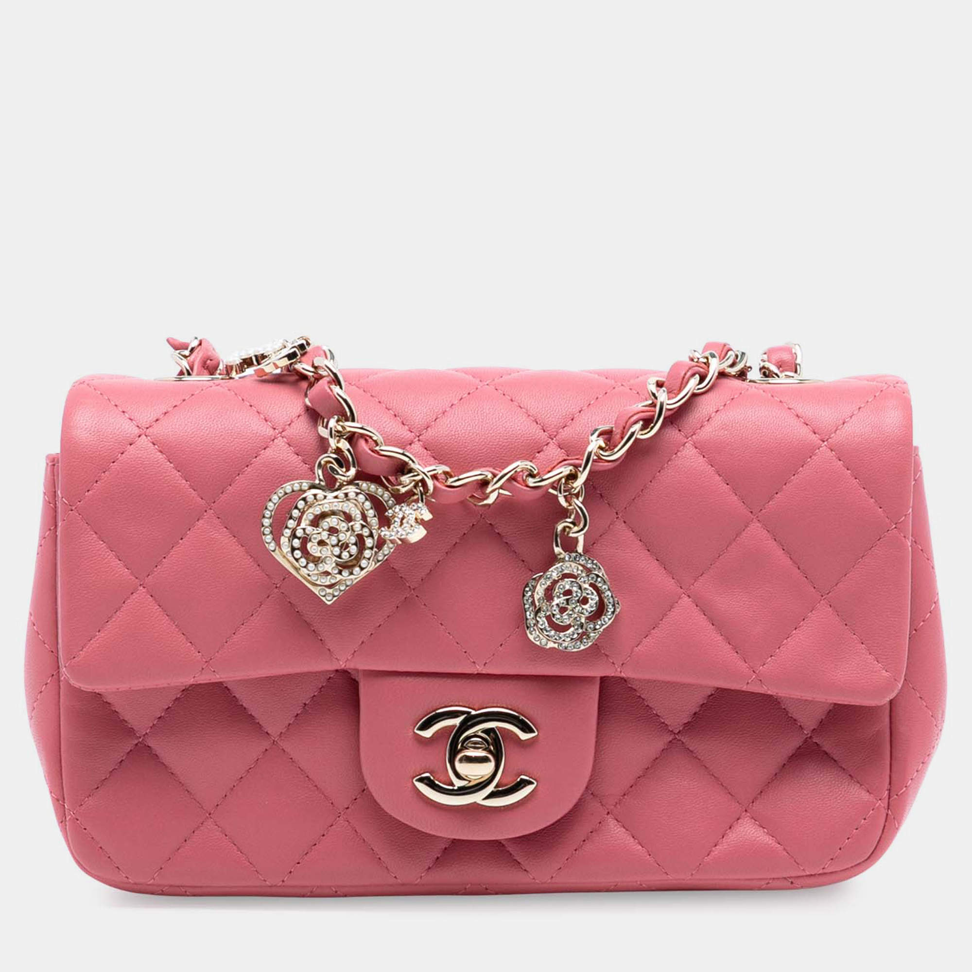 مملوكة مسبقًا Chanel Pink Mini Rectangular Classic Lambskin Valentines Heart Charms Single Flap