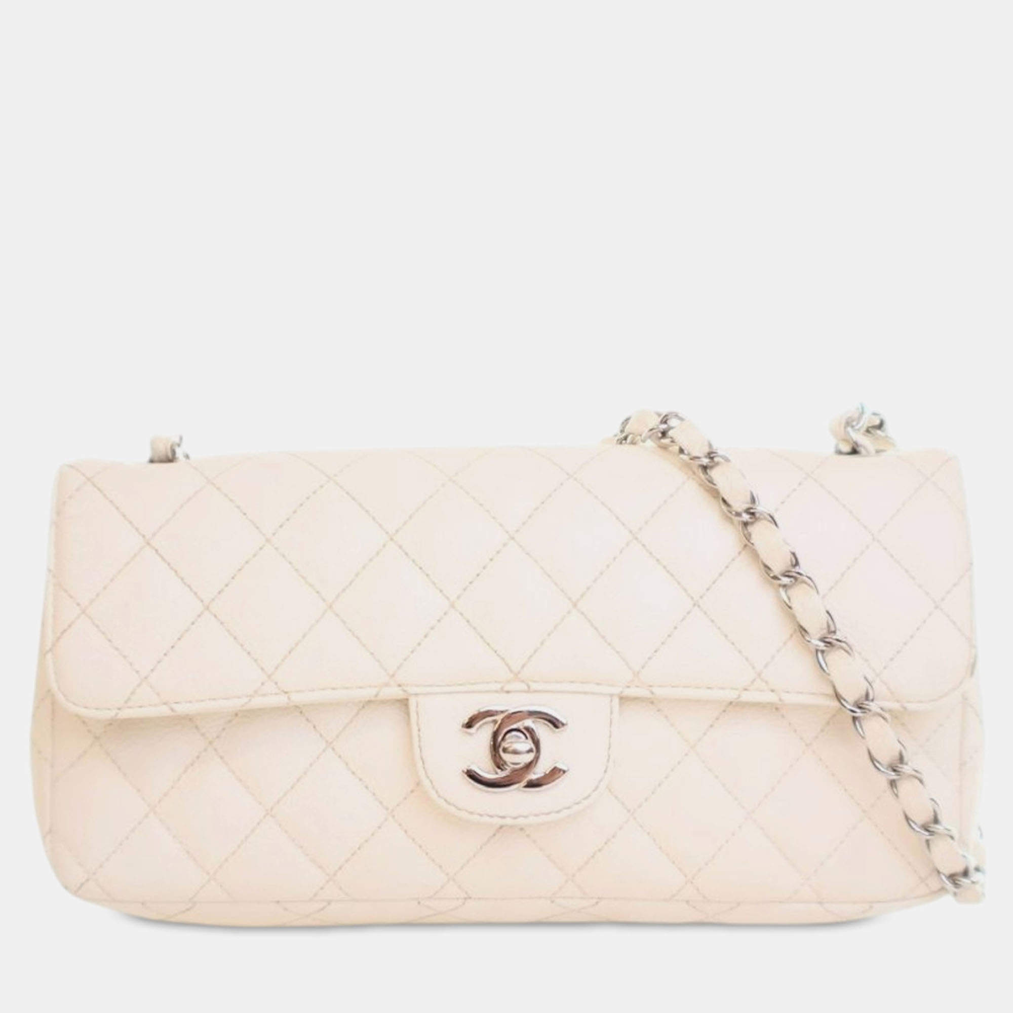 Pre Owned Chanel White Classic Caviar East West Single Flap